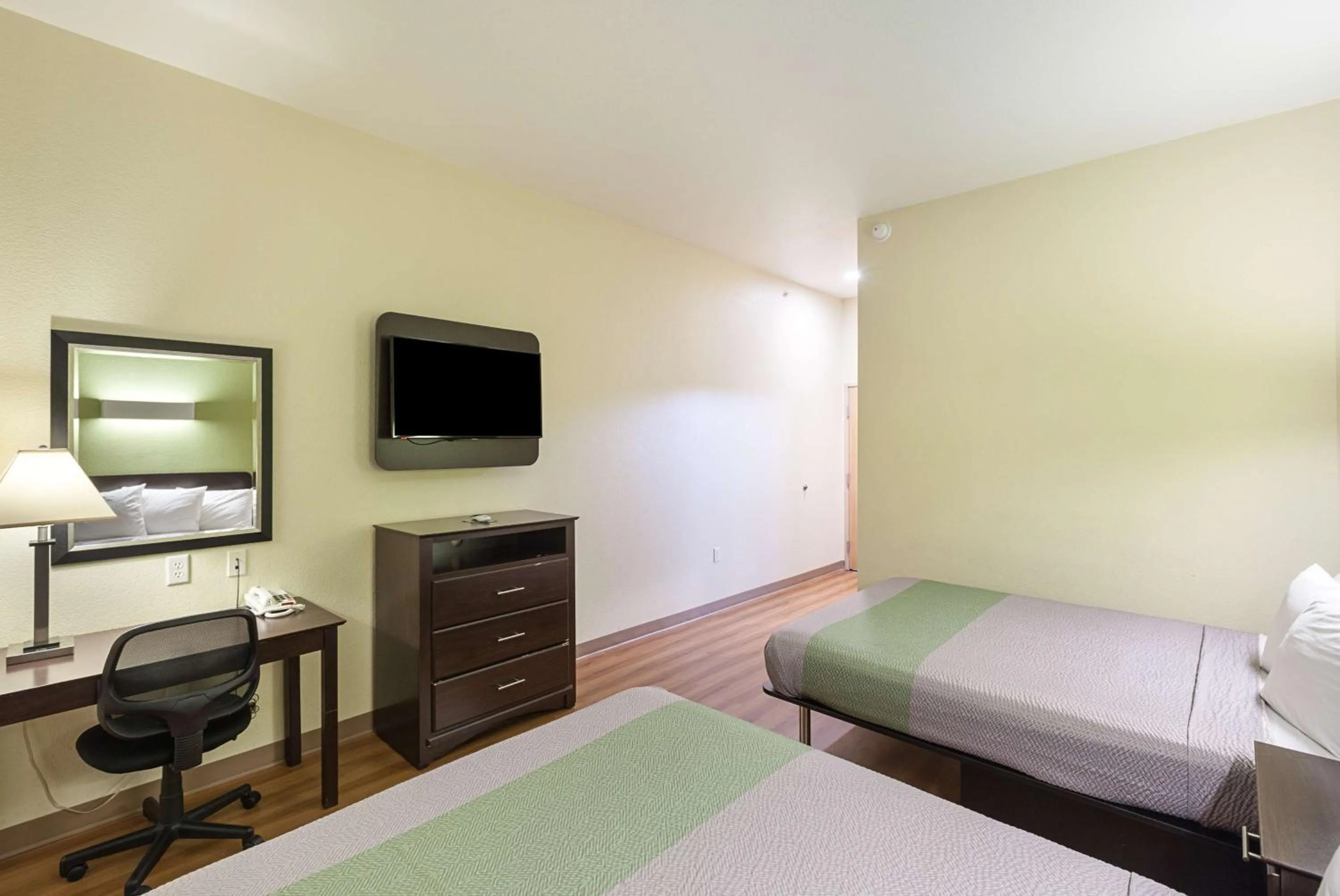 Bedroom, Bed in Motel 6-Fort Worth, TX