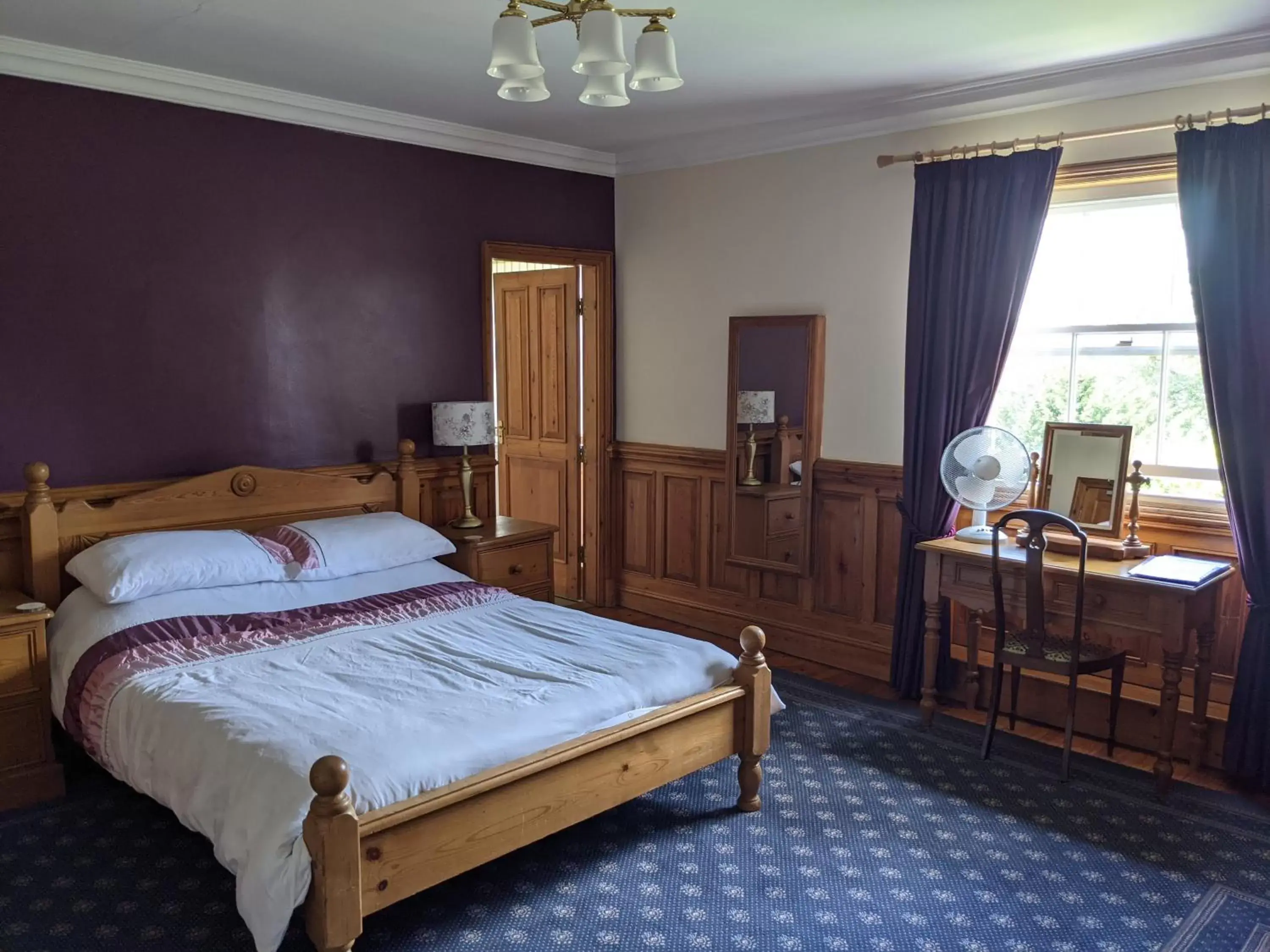 Bed in The Londesborough Arms bar with en-suite rooms