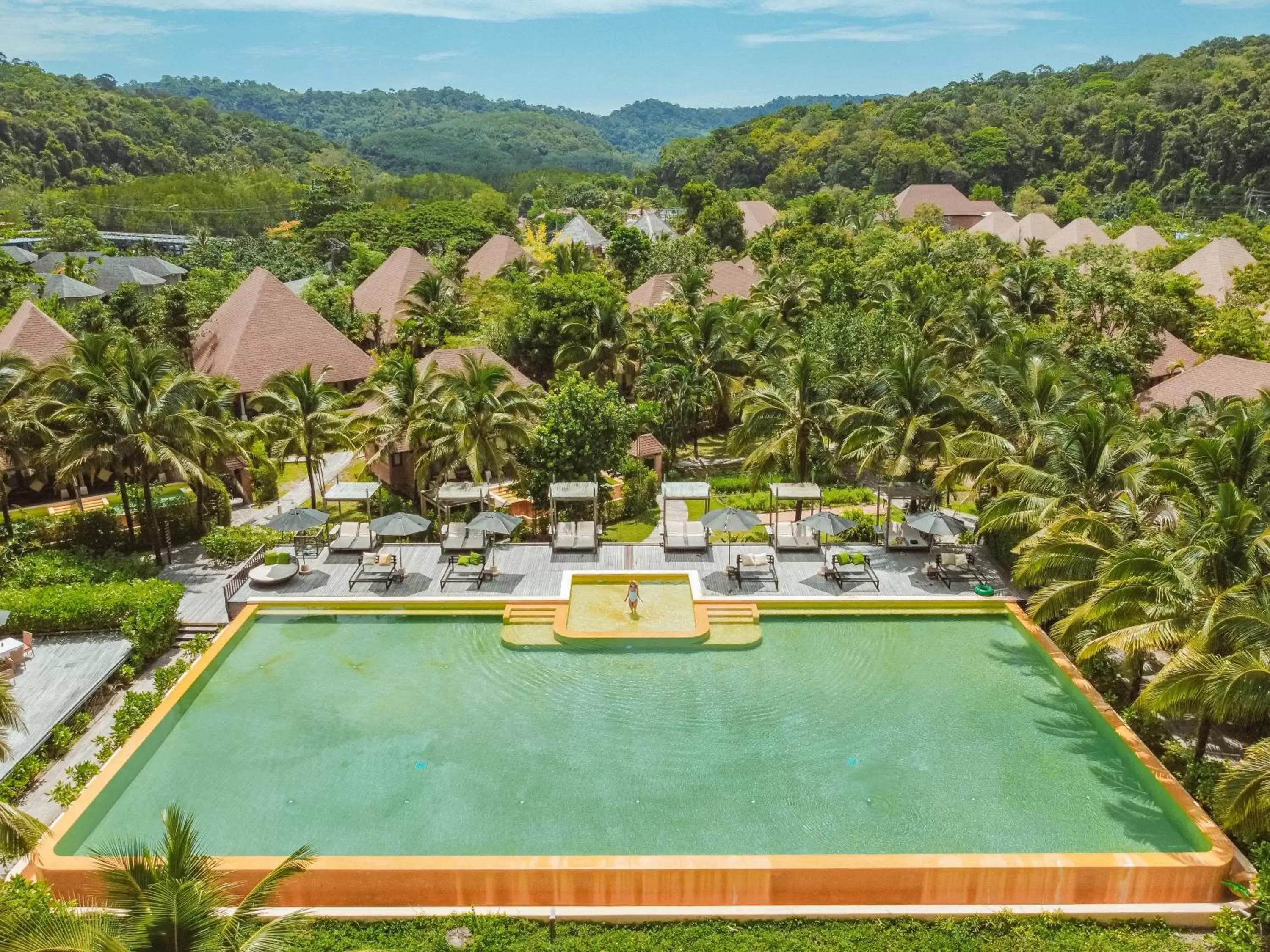 Garden, Pool View in High Season Pool Villa & Spa