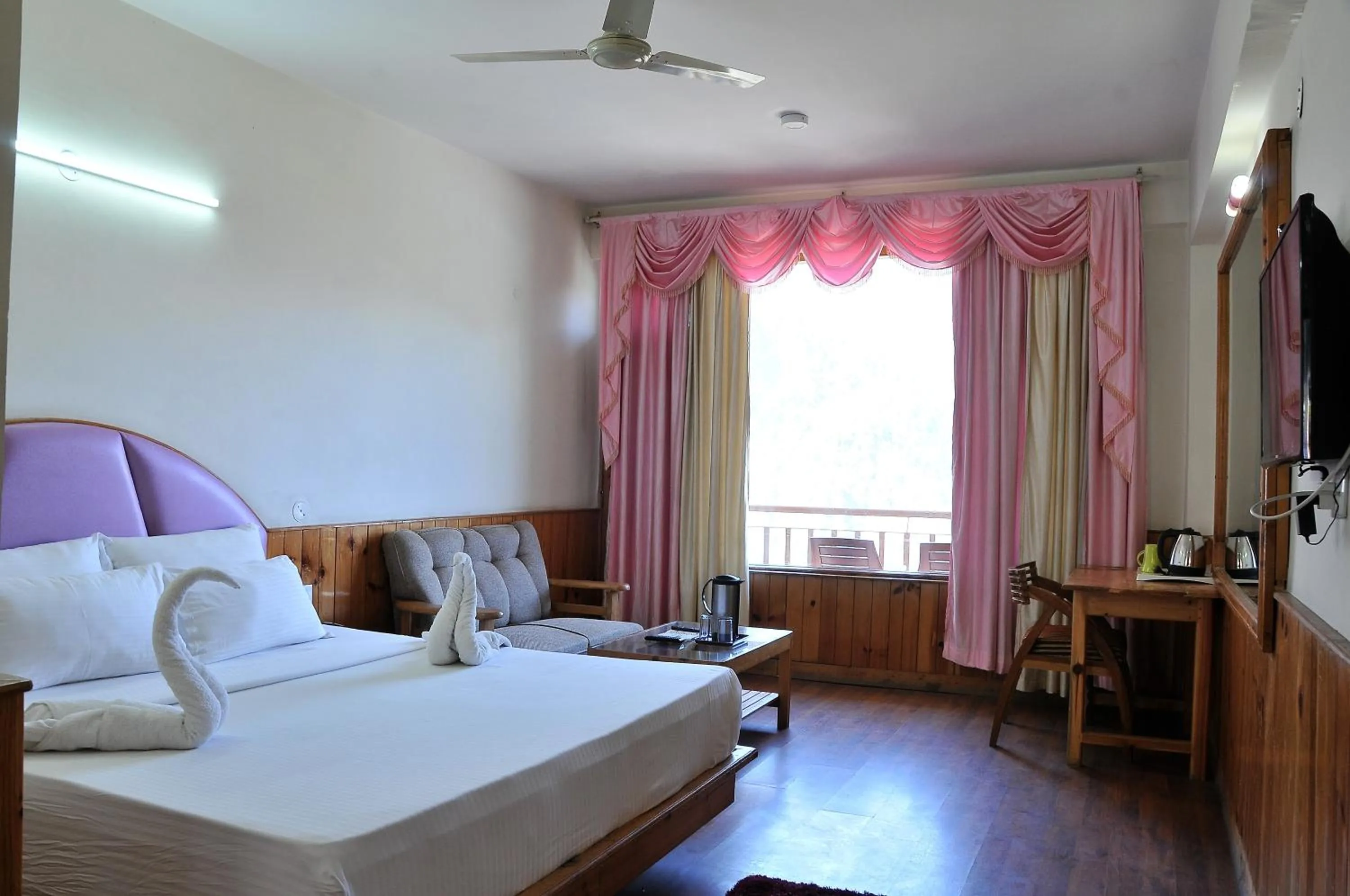 Bedroom, Bed in Sarthak Resorts-Reside in Nature with Best View, 9 kms from Mall Road Manali