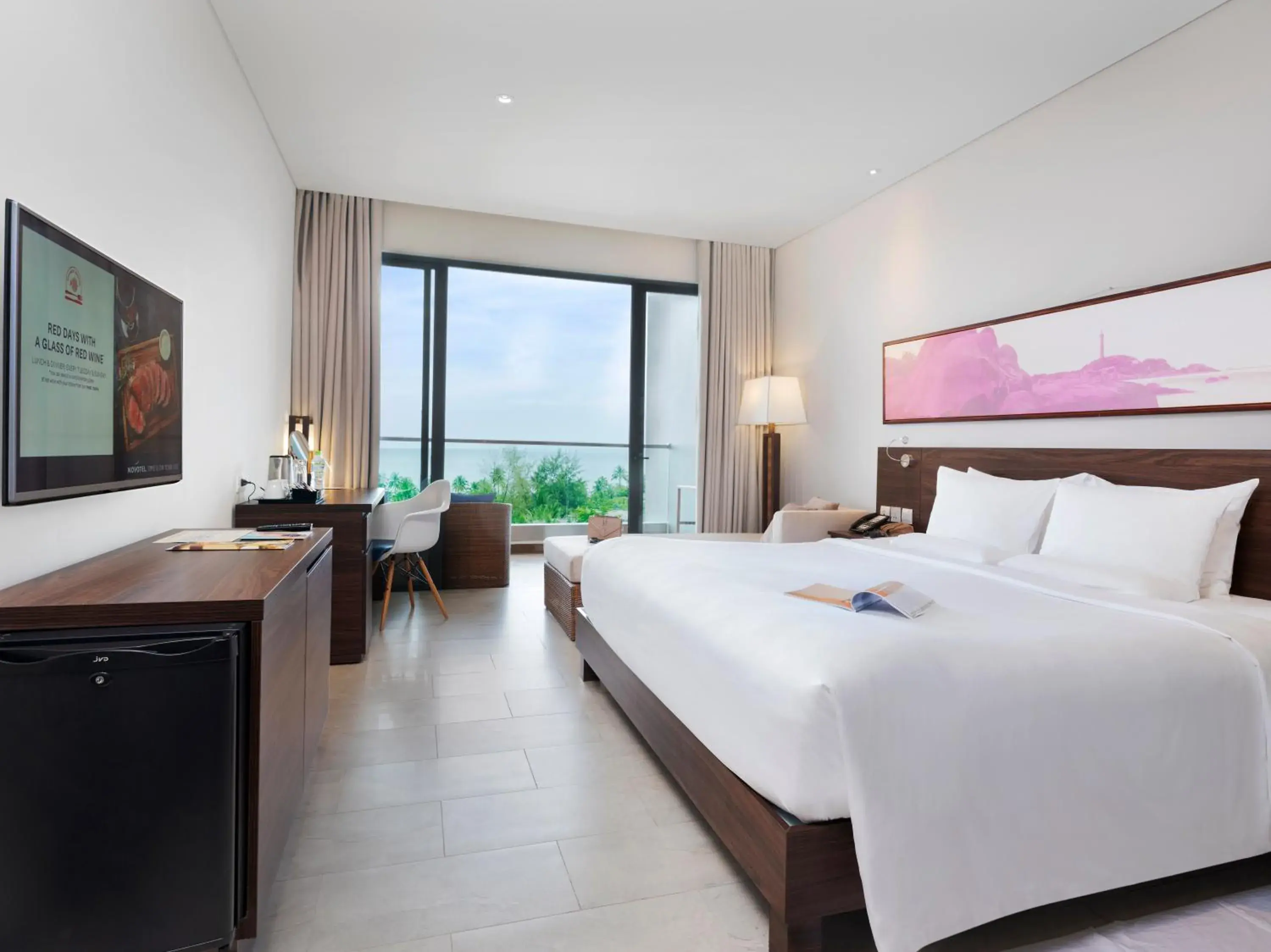 Superior Double Room with Ocean View in Novotel Phu Quoc Resort Superior Double Room with Ocean View in Novotel Phu Quoc Resort
