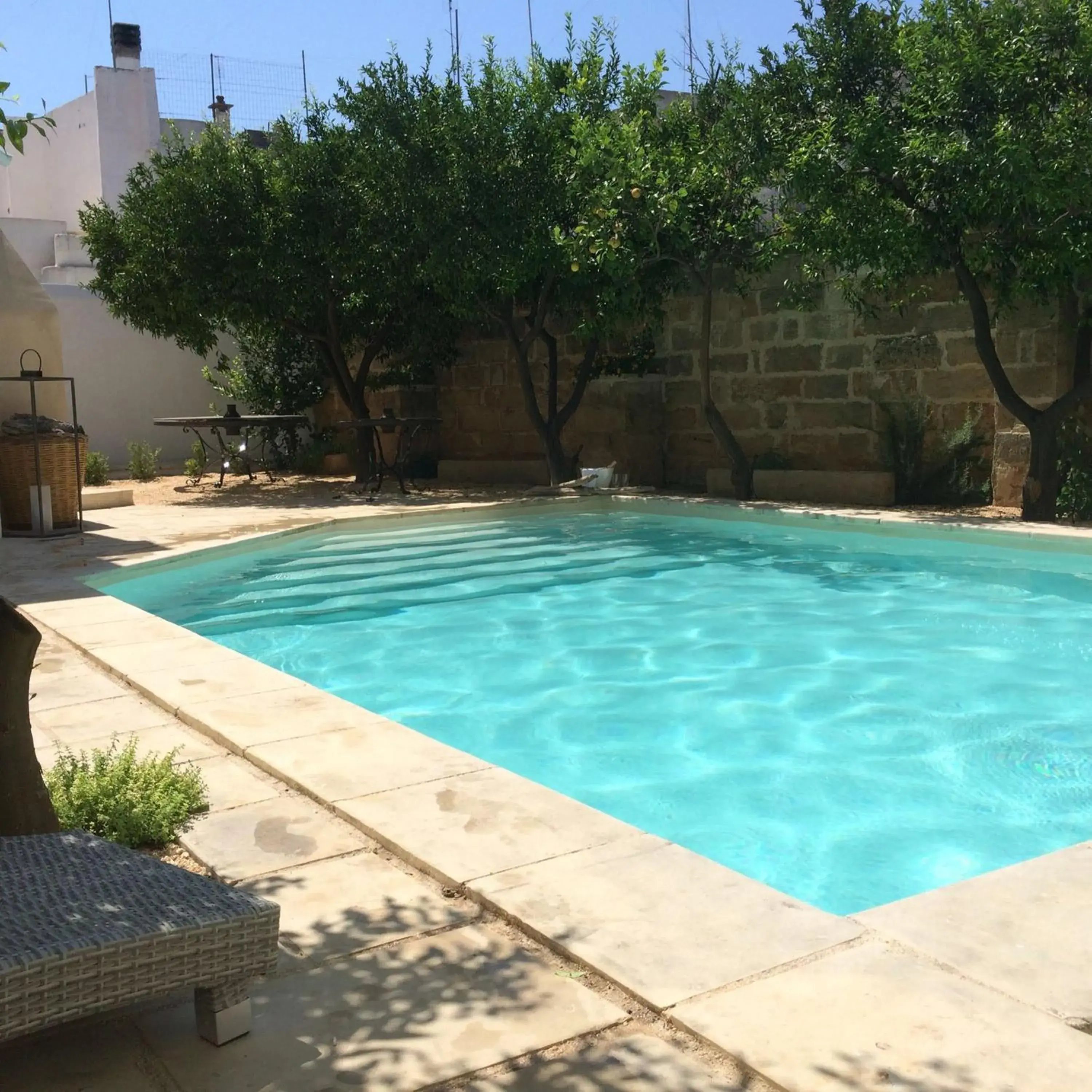 Property building in Palazzo Castriota Property building in Palazzo Castriota