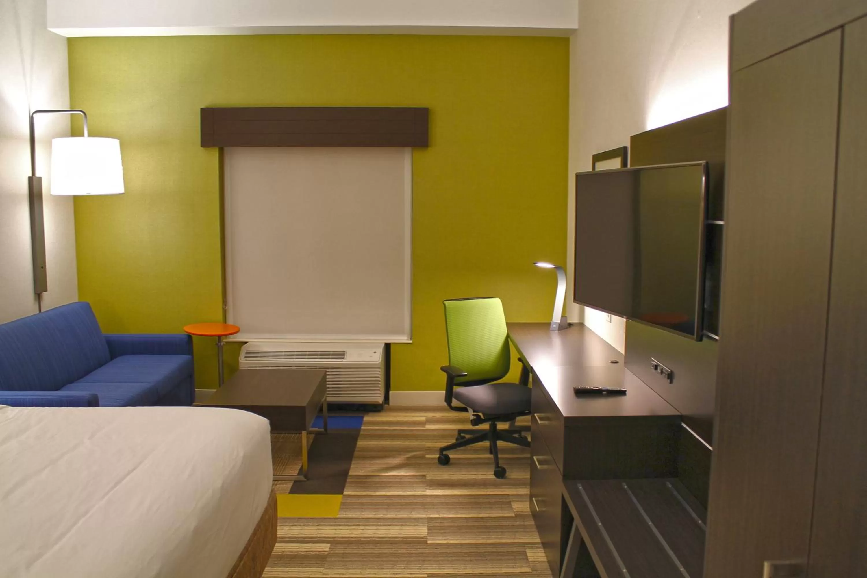 Photo of the whole room in Holiday Inn Express & Suites - St. Louis South - I-55 by IHG