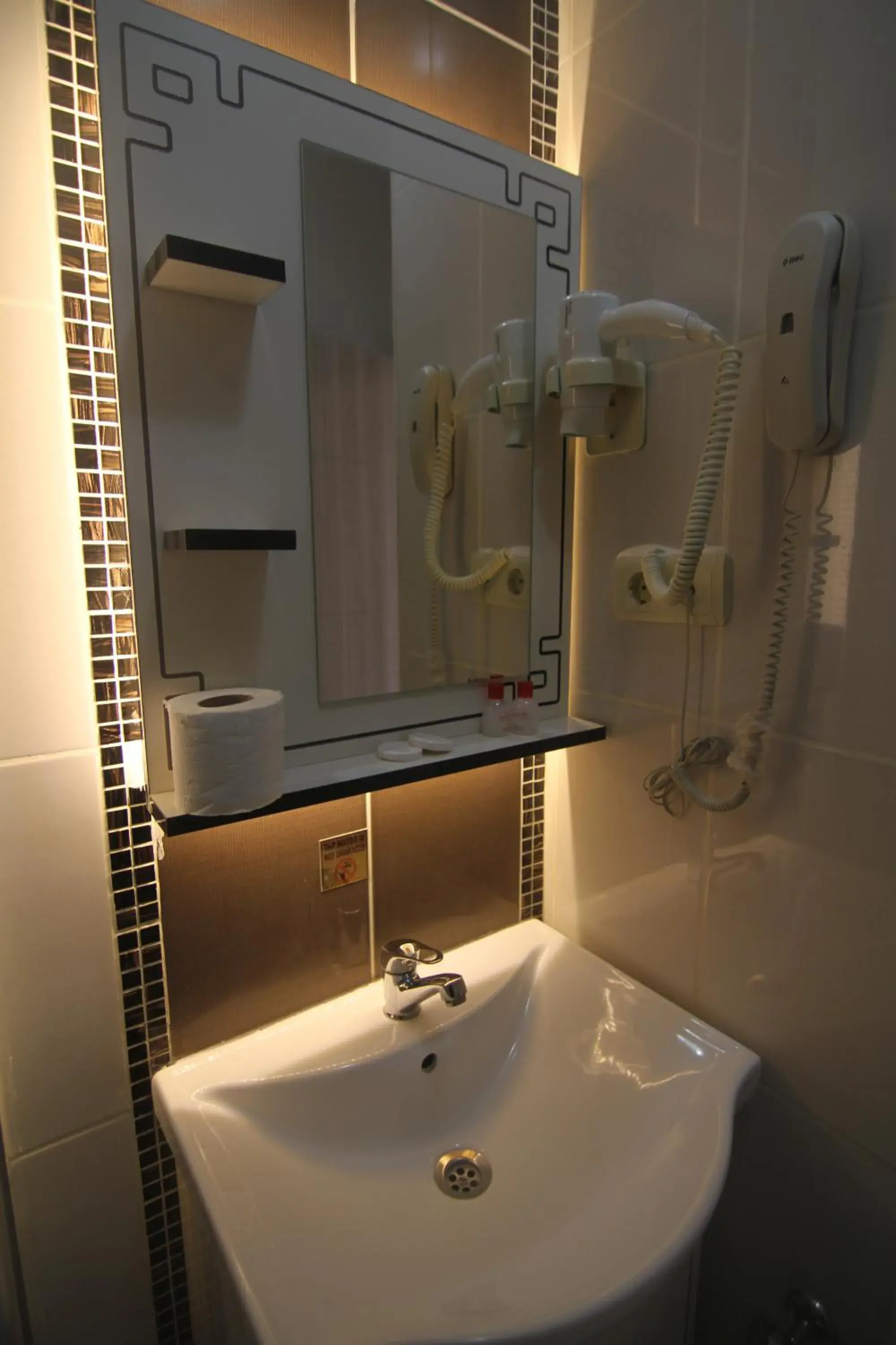 Shower, Bathroom in Grand Liza Hotel