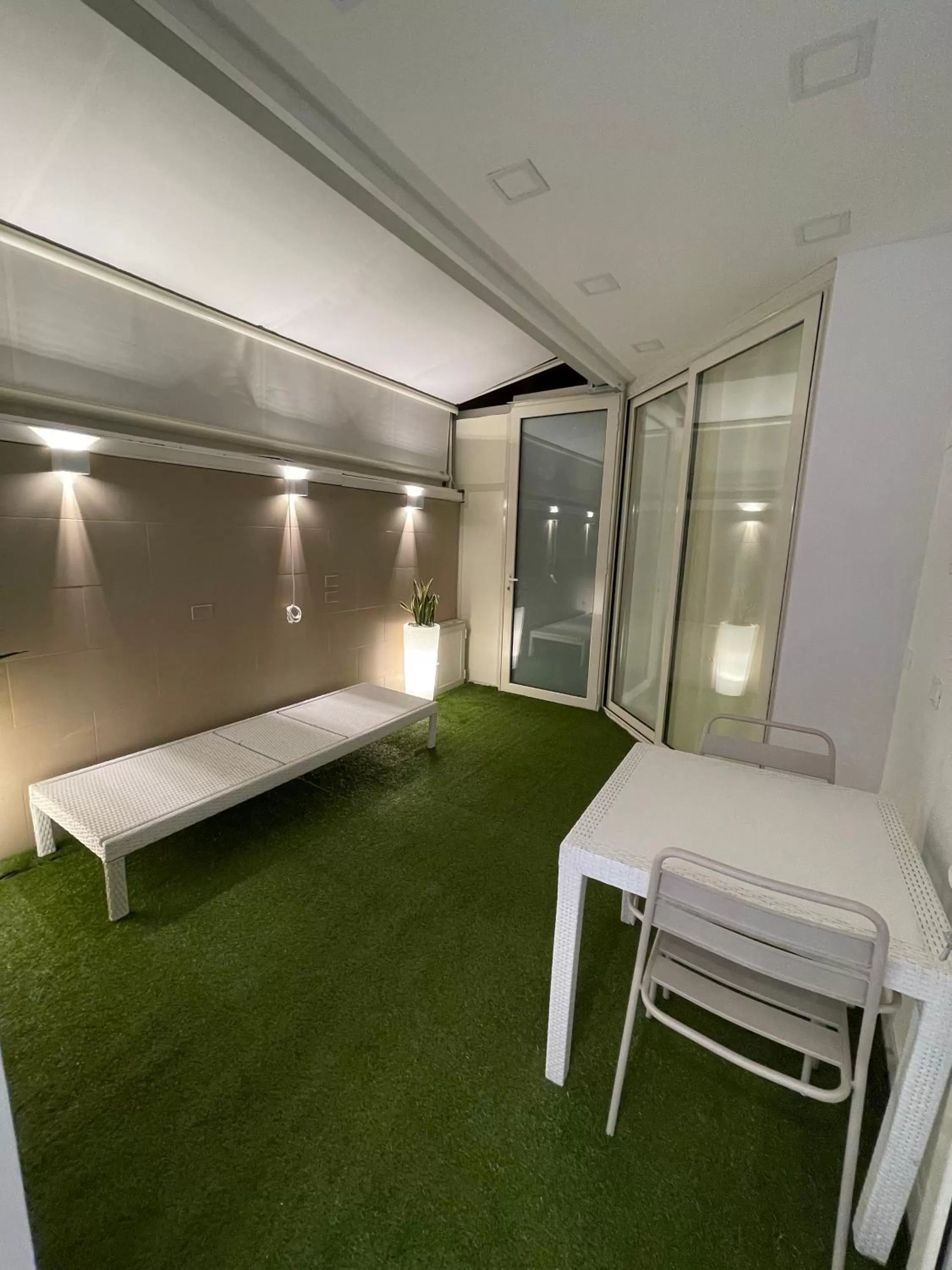 Garden, Bed in Suite Ciclopi Acitrezza