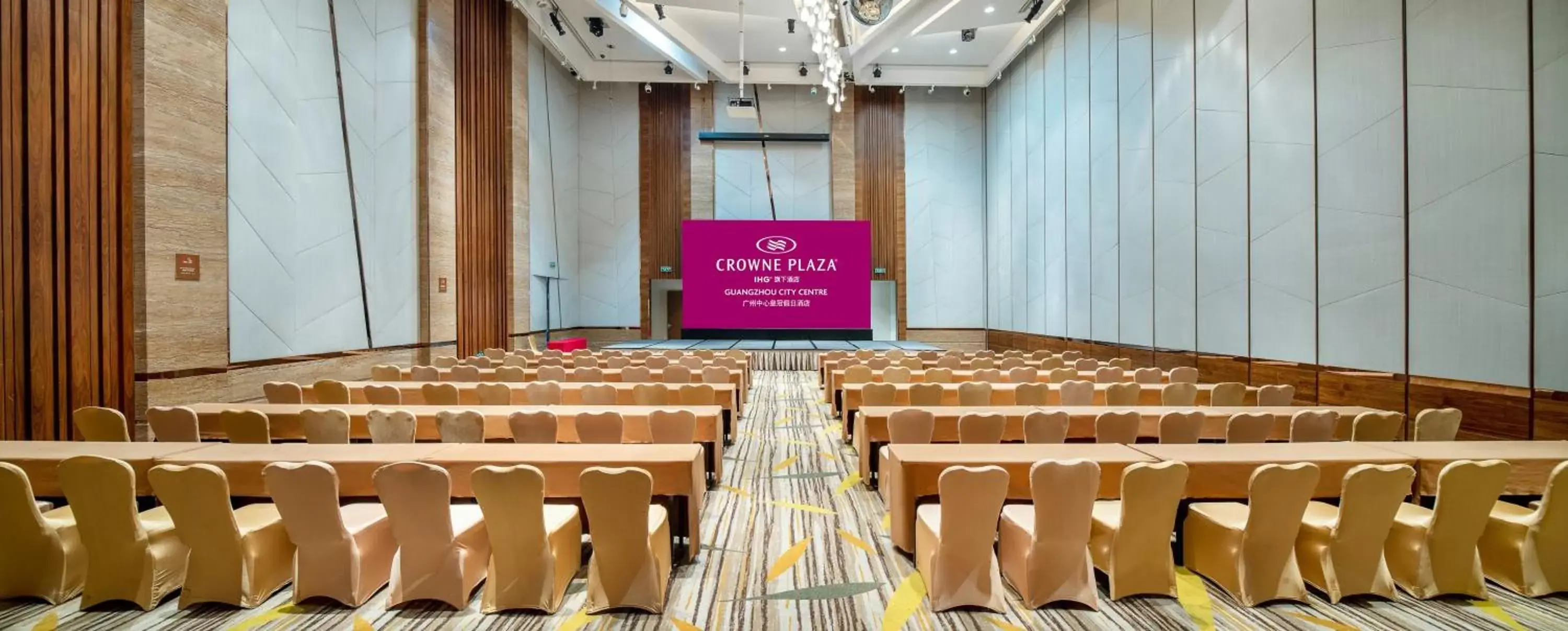 Meeting/conference room in Crowne Plaza Guangzhou City Centre, an IHG Hotel