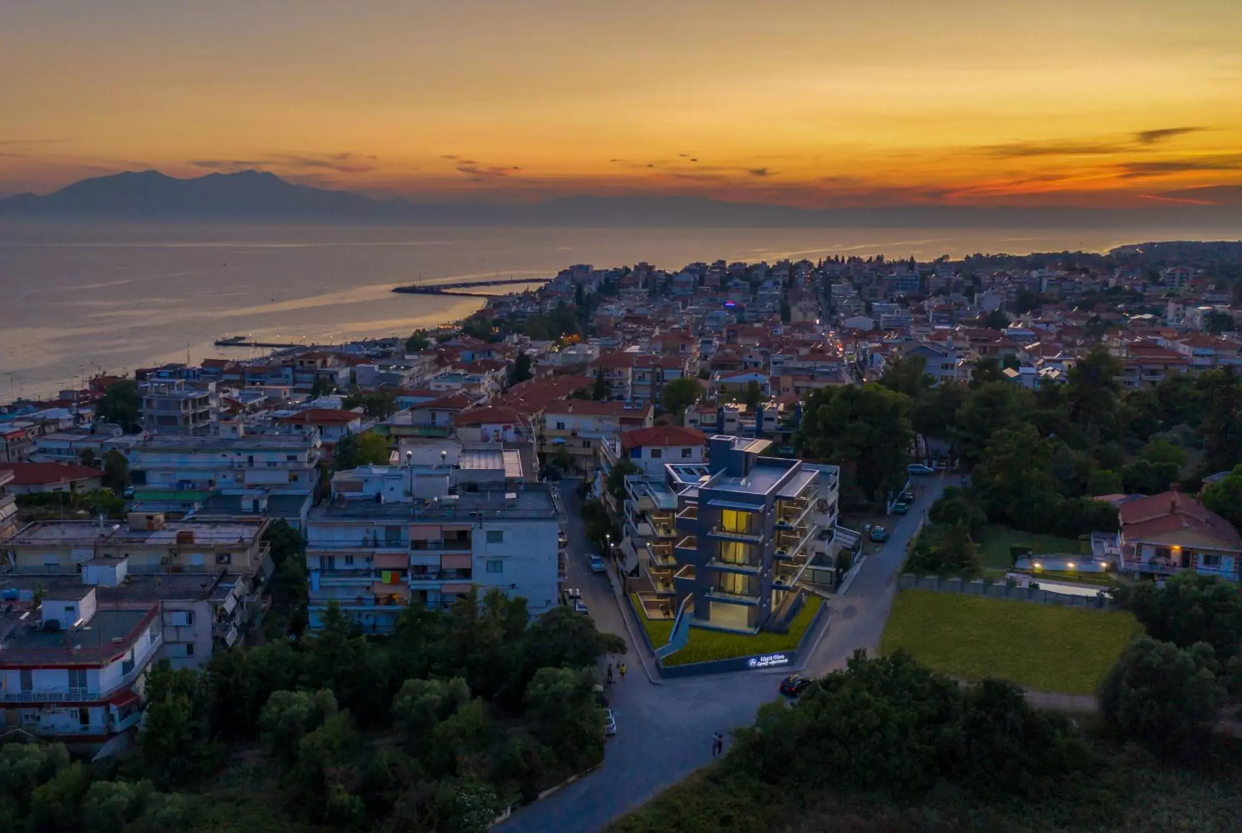 Location, Bird's-eye View in Light Blue Hotel