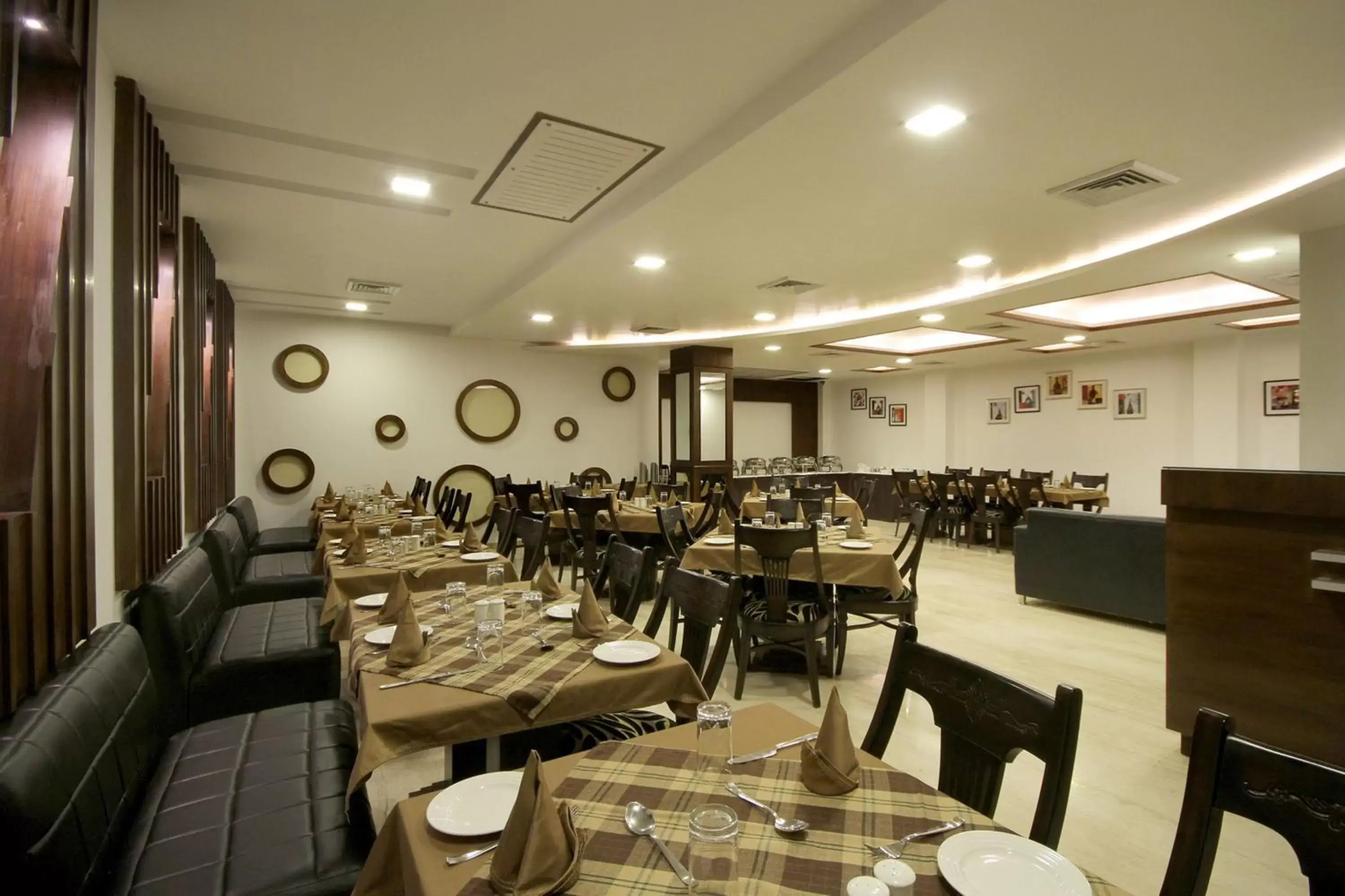 Restaurant/Places to Eat in Best Western Swing High Katra
