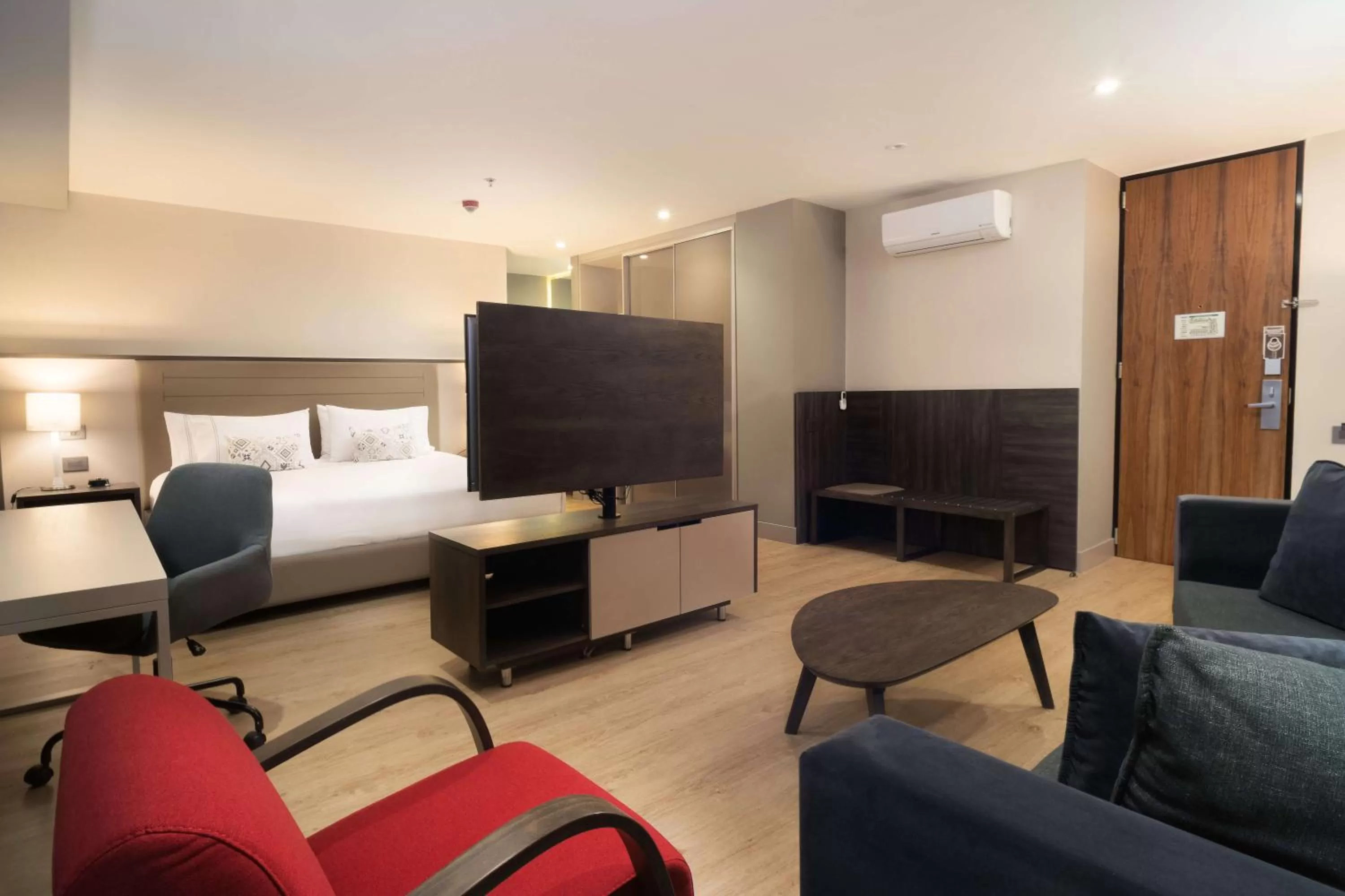 Seating area, Bed in Hotel Habitel Prime