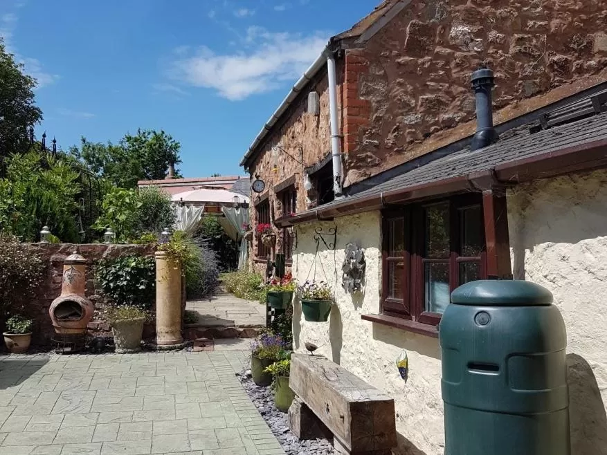 Property building, BBQ Facilities in The Old Bookshop