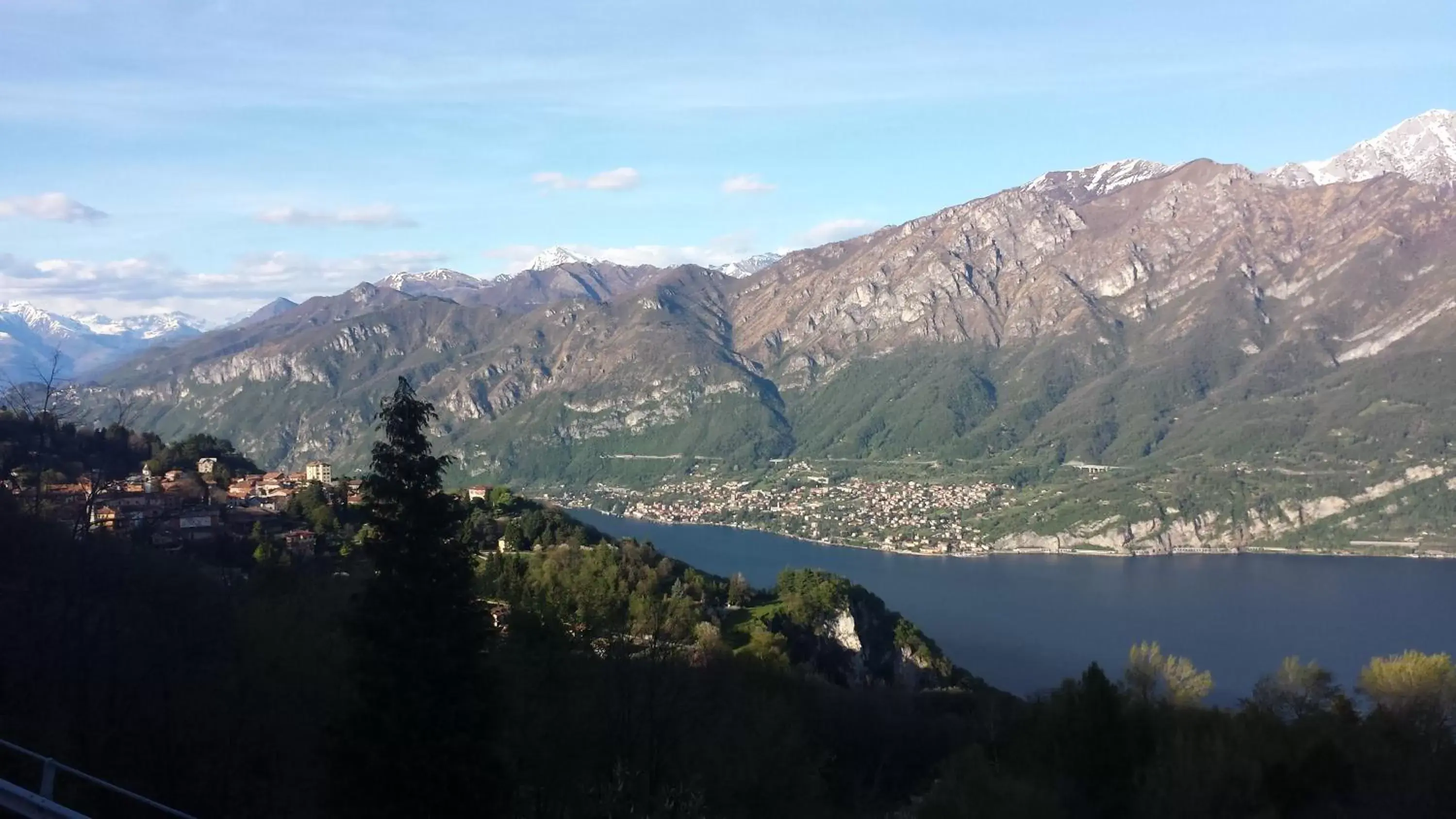 View (from property/room), Mountain View in Hotel Mirabeau