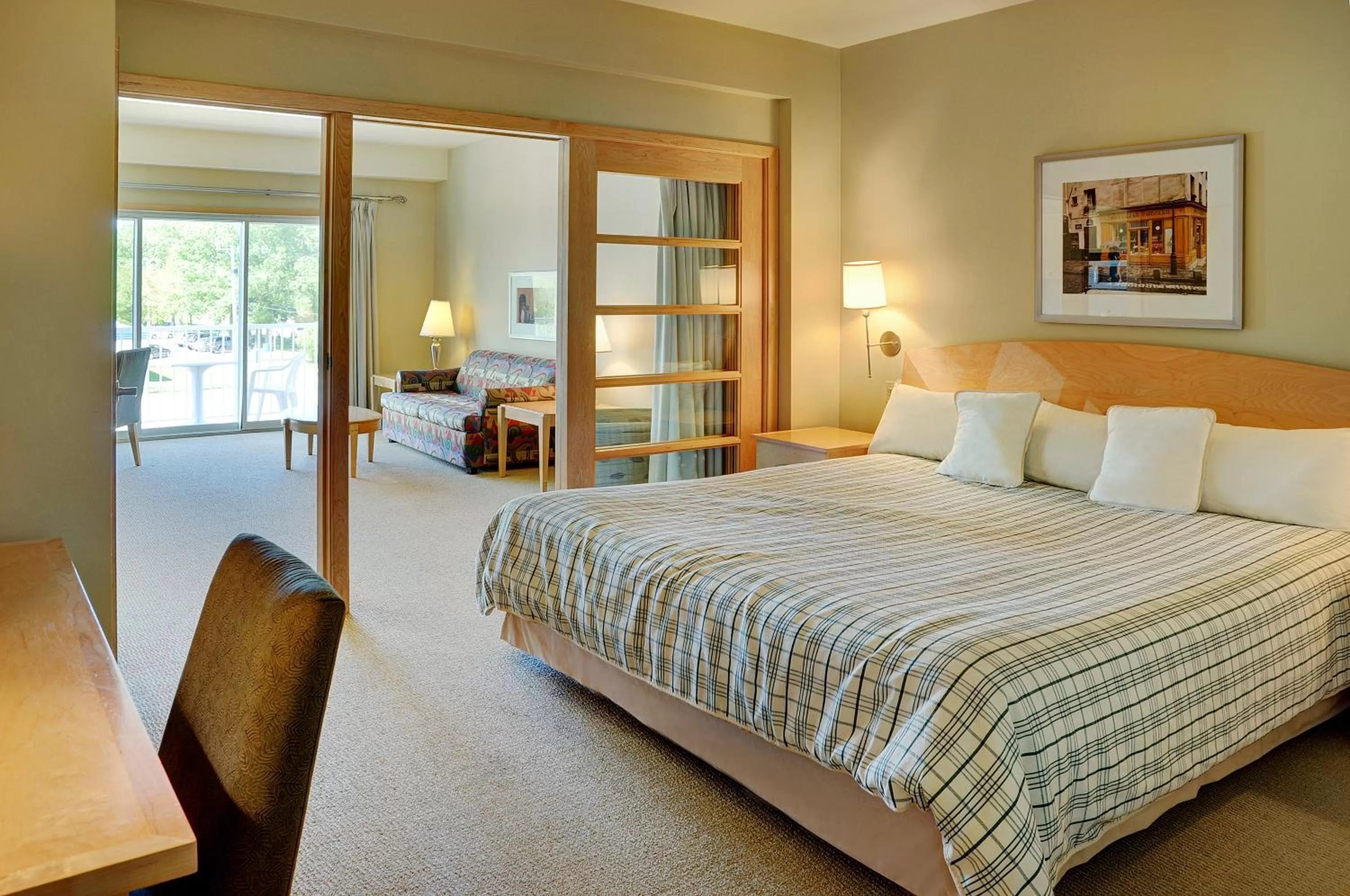 Bed in Lakeview Gimli Resort