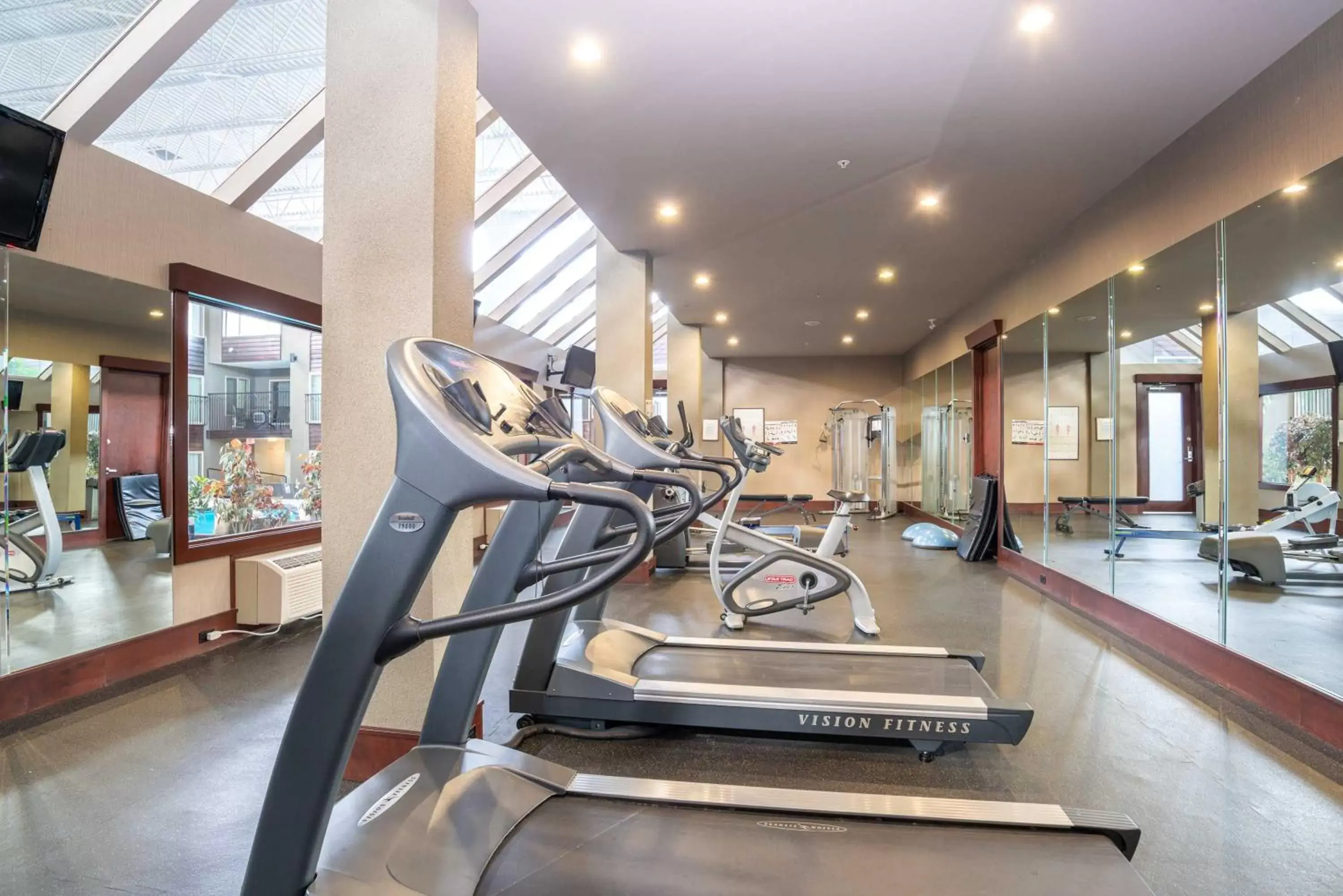 Fitness centre/facilities, Fitness Center/Facilities in Sandman Hotel Edmonton West