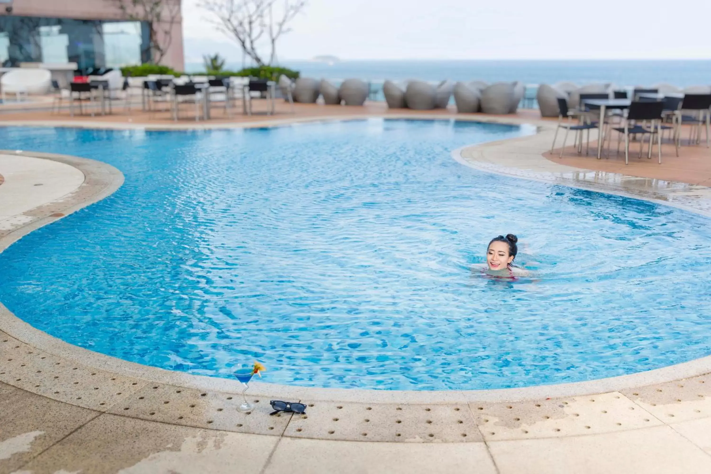 Swimming Pool in Diamond Bay Hotel