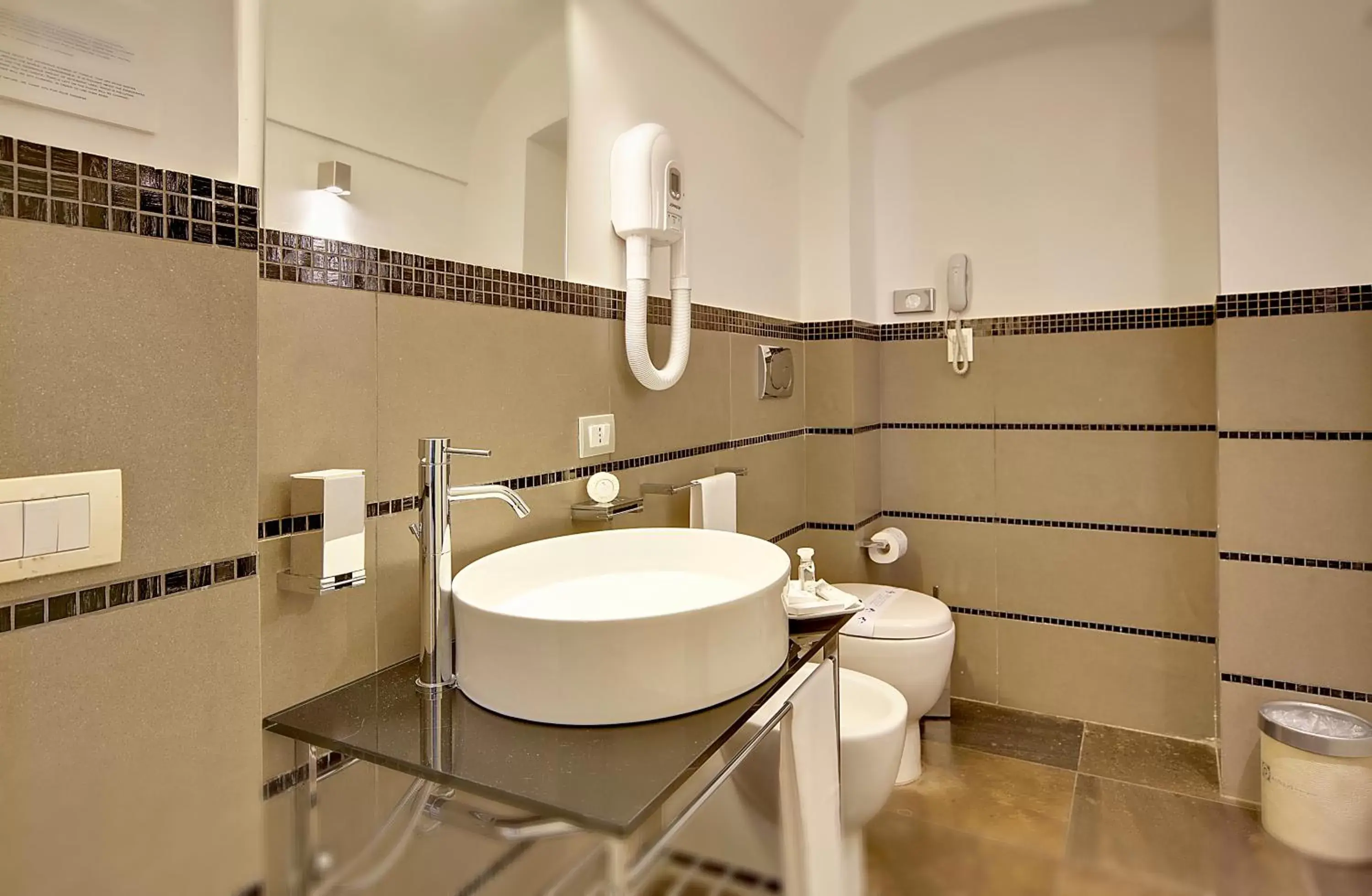 Toilet, Bathroom in De Stefano Palace Luxury Hotel