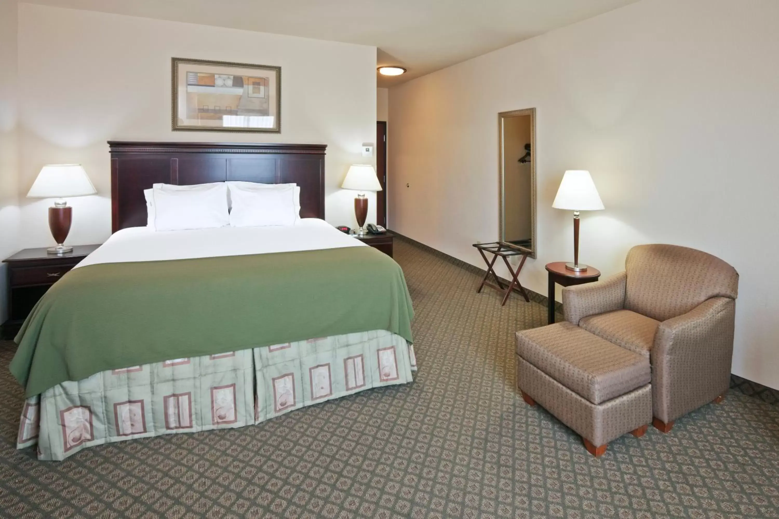 Photo of the whole room, Bed in Holiday Inn Express Hotel and Suites Corsicana I-45, an IHG Hotel