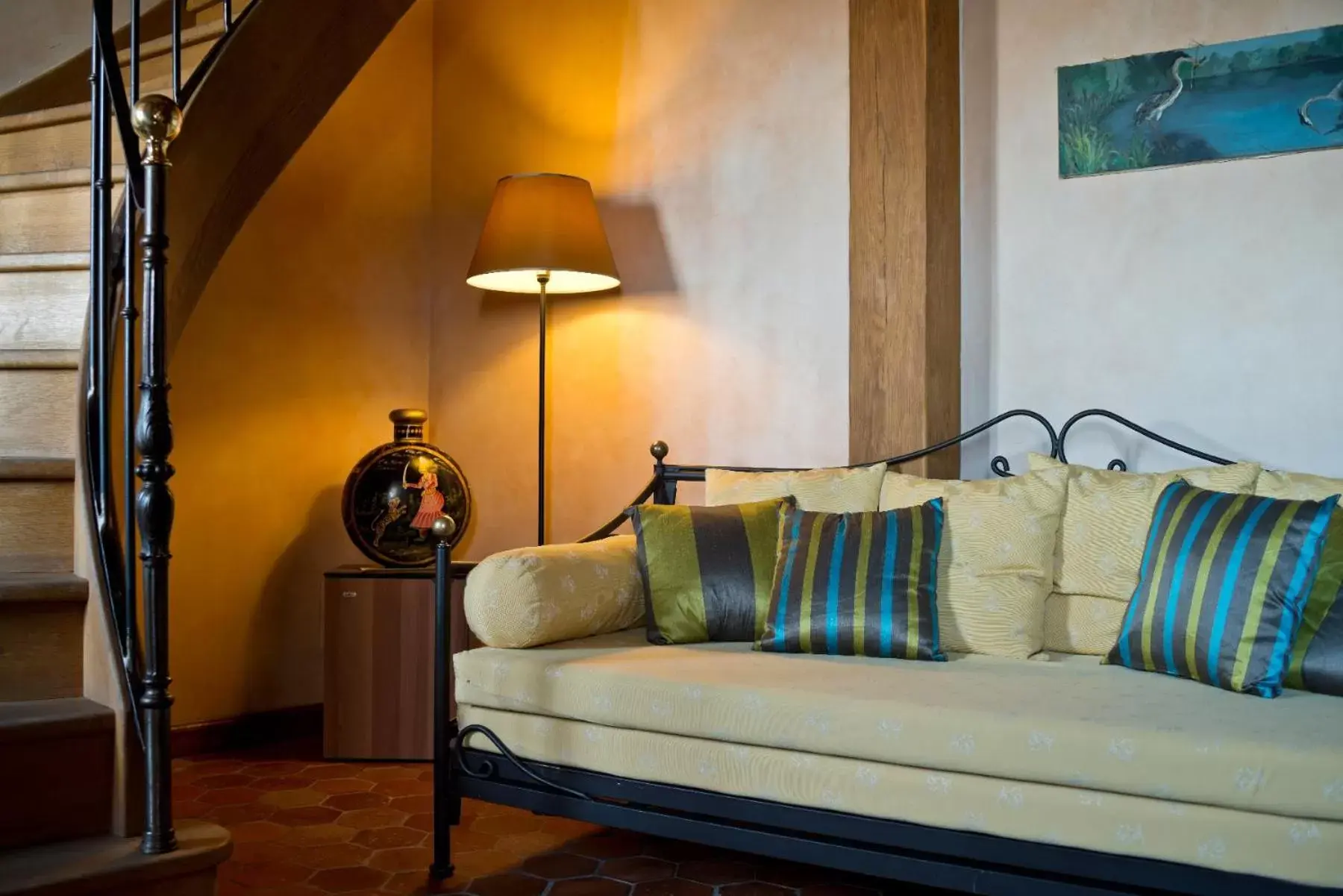 Living room, Seating Area in Hostellerie de la Tour d'Auxois