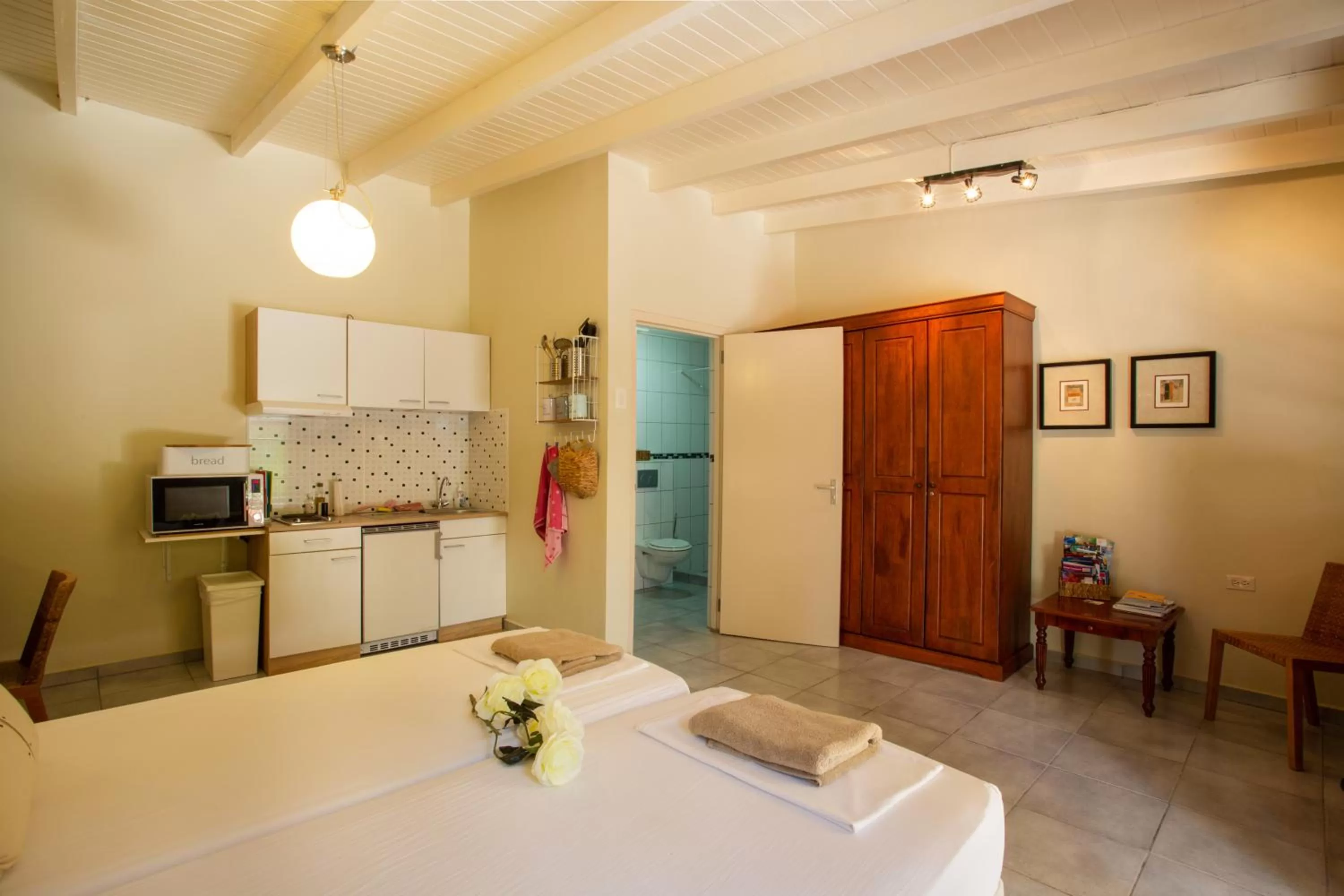 Photo of the whole room in B&B Sombre di Kabana