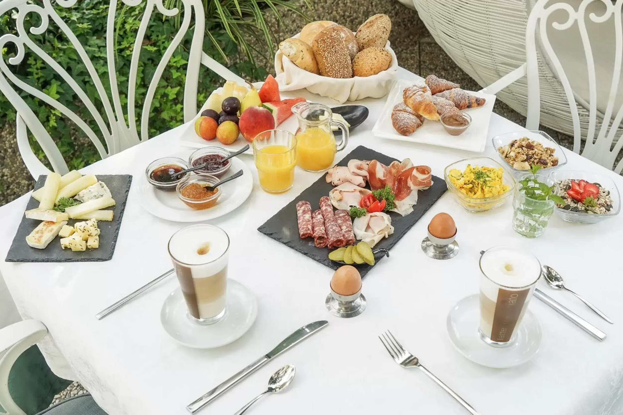 Continental breakfast in Hotel Villa Groff