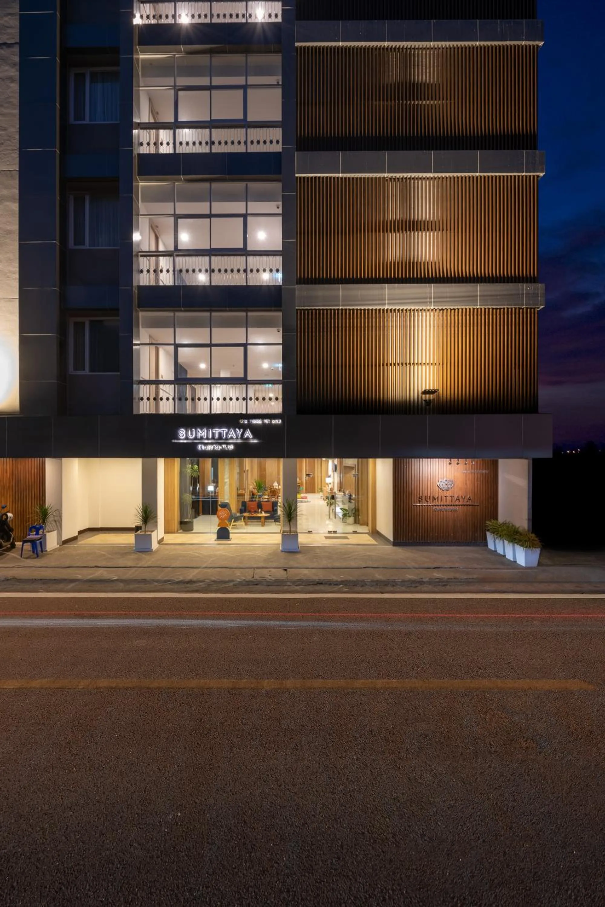 Property building in Sumittaya Chiangmai Hotel