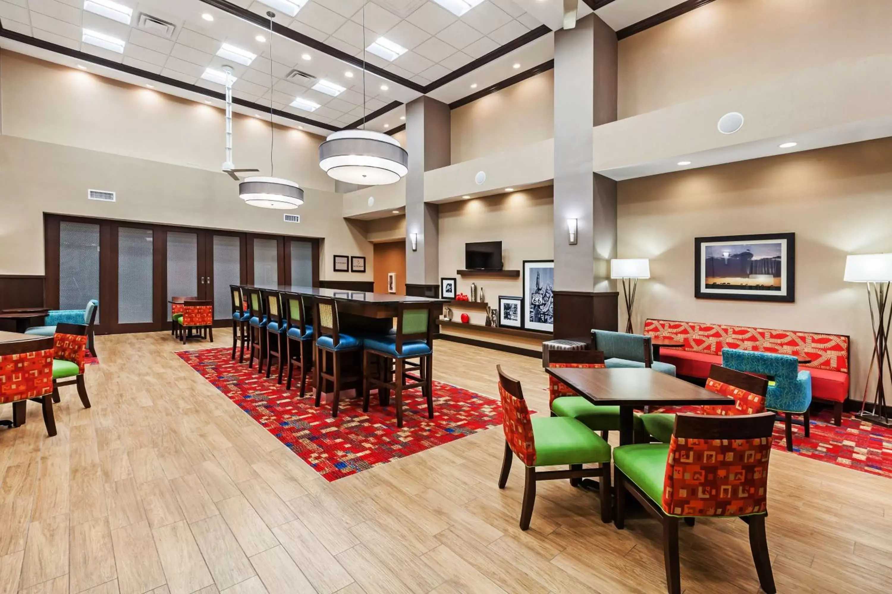 Lobby or reception, Restaurant/Places to Eat in Hampton Inn & Suites Claremore