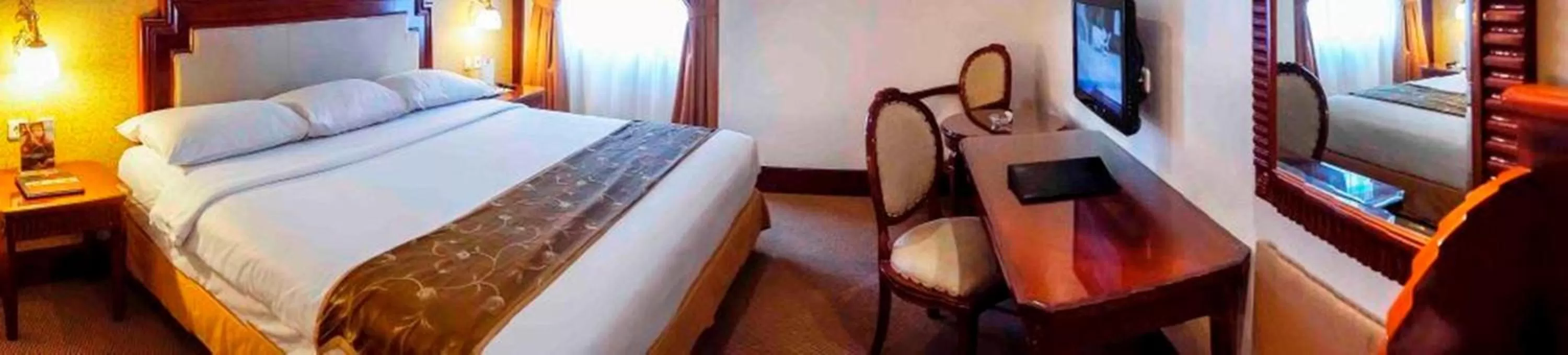 Bedroom, Bed in Golden Boutique Hotel Melawai