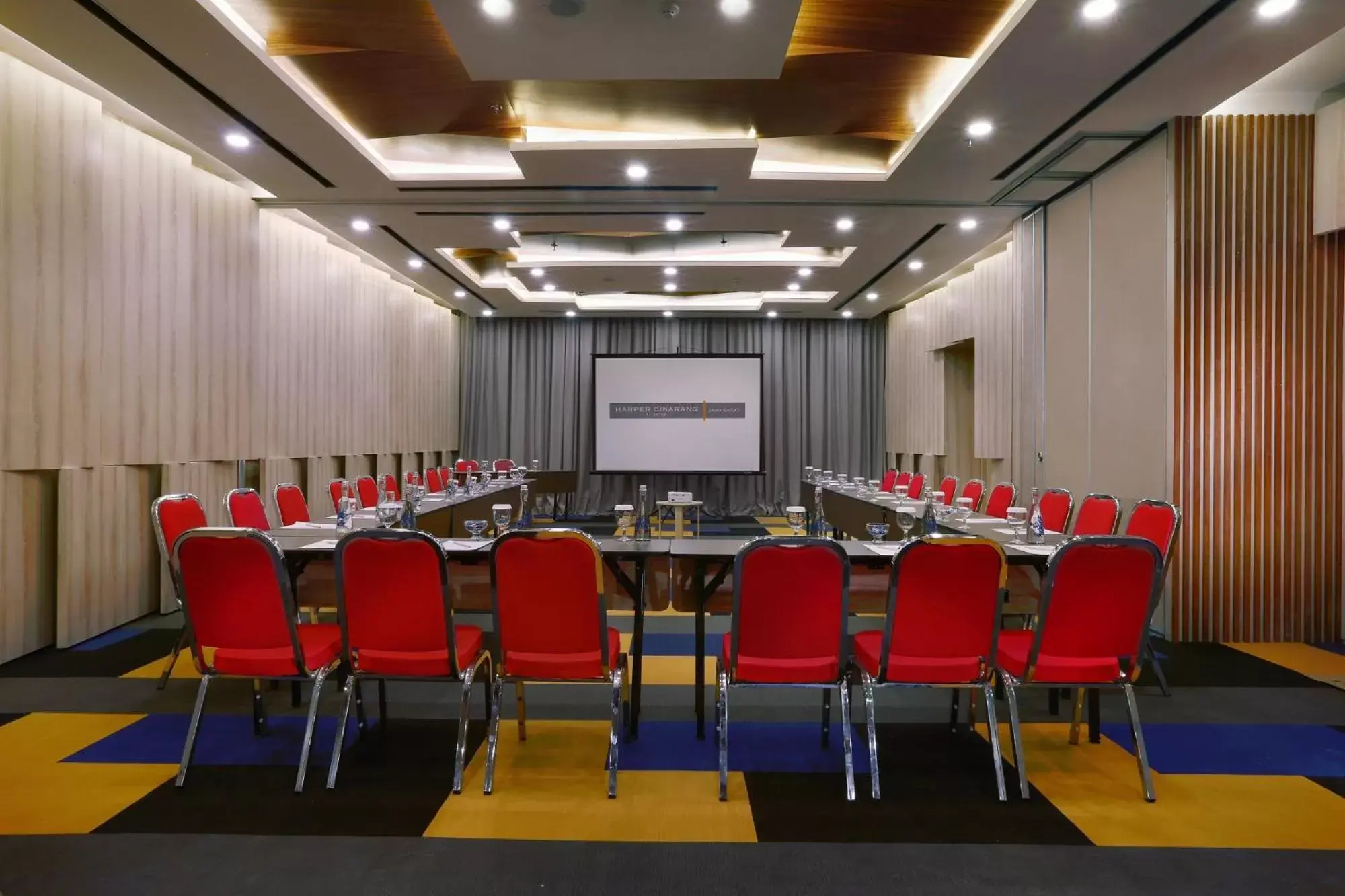 Meeting/conference room in Harper Cikarang by ASTON