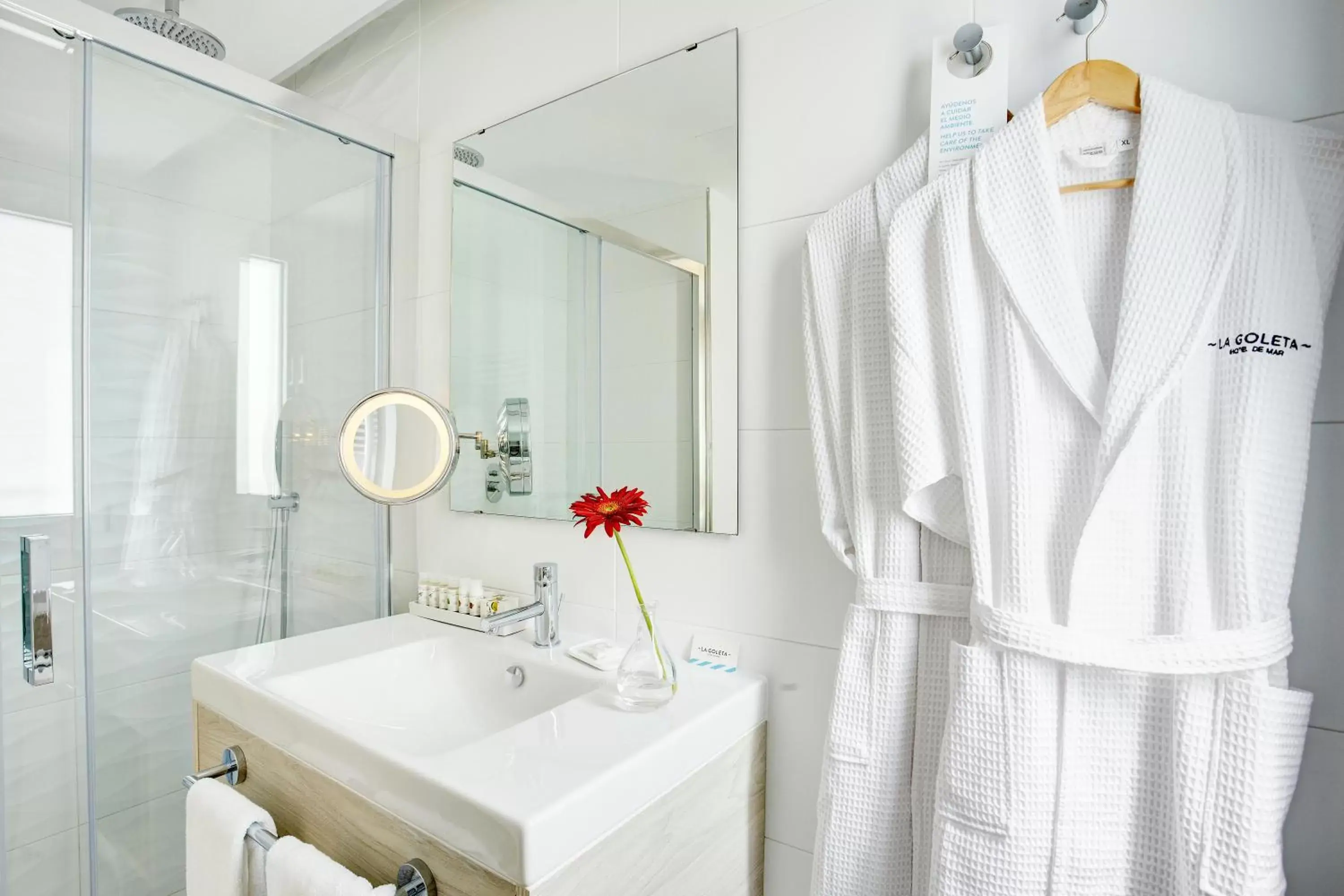 Bathroom in La Goleta Hotel de Mar - Adults Only