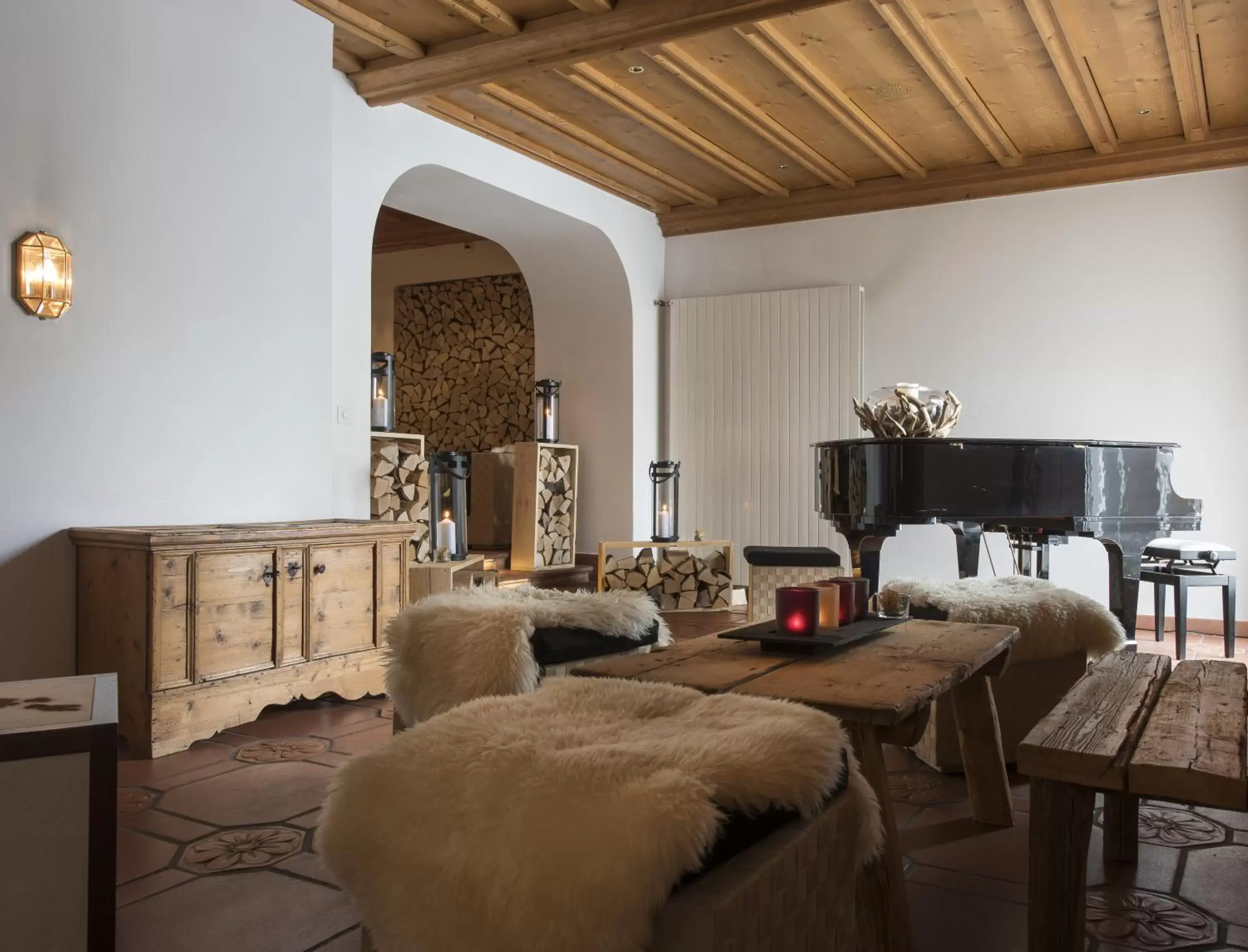 Lounge or bar, Bed in Hotel des Alpes