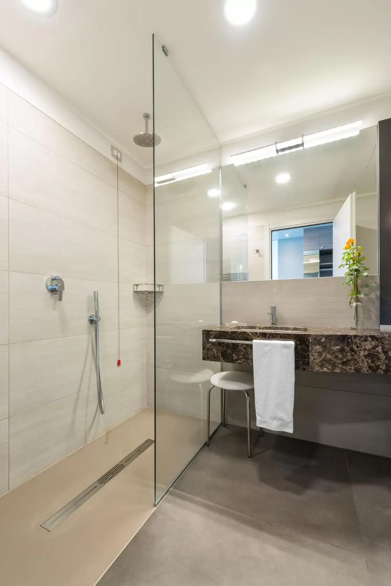 Shower, Bathroom in DB Hotel Verona Airport And Congress