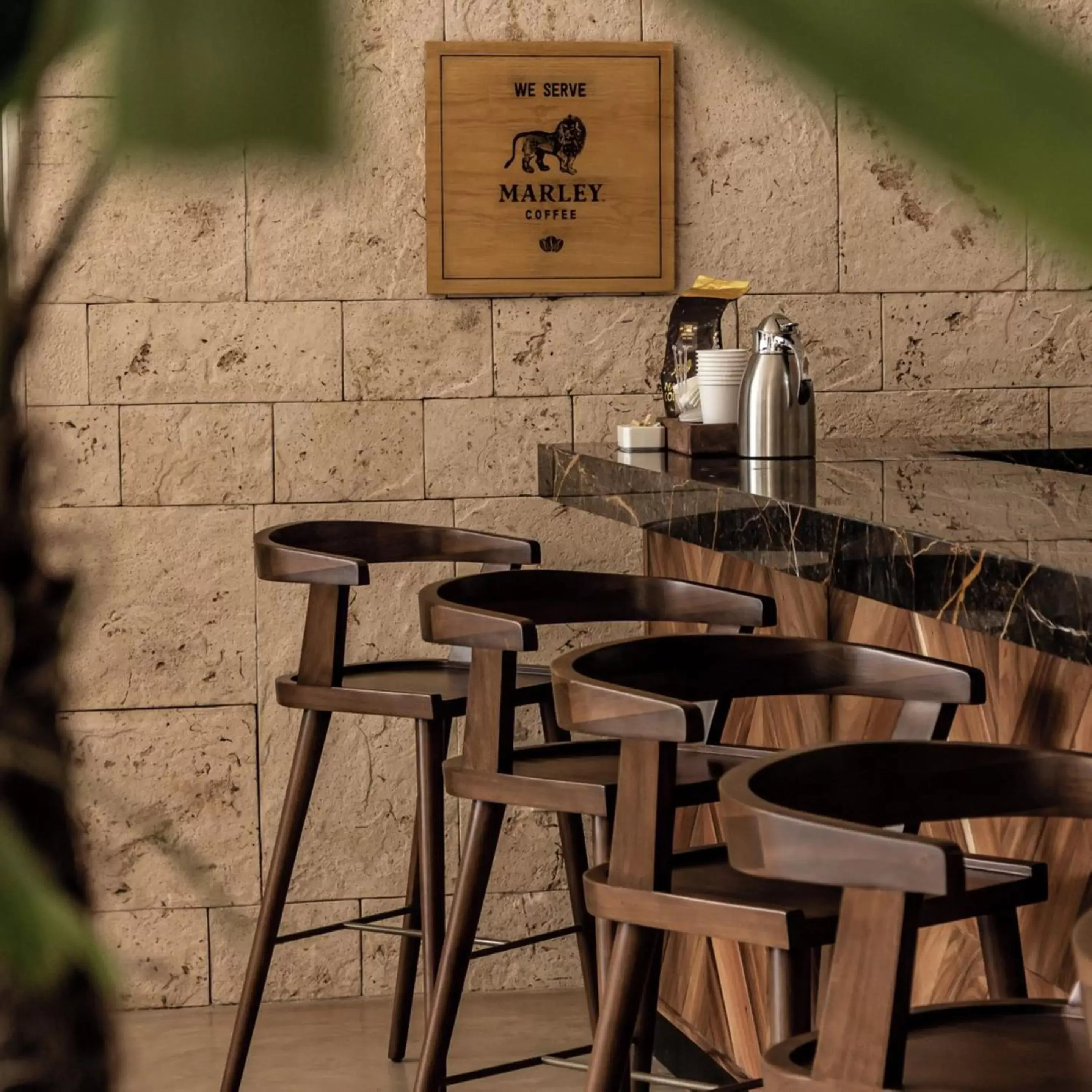 Restaurant/places to eat in The Fives Oceanfront Restaurant/places to eat in The Fives Oceanfront