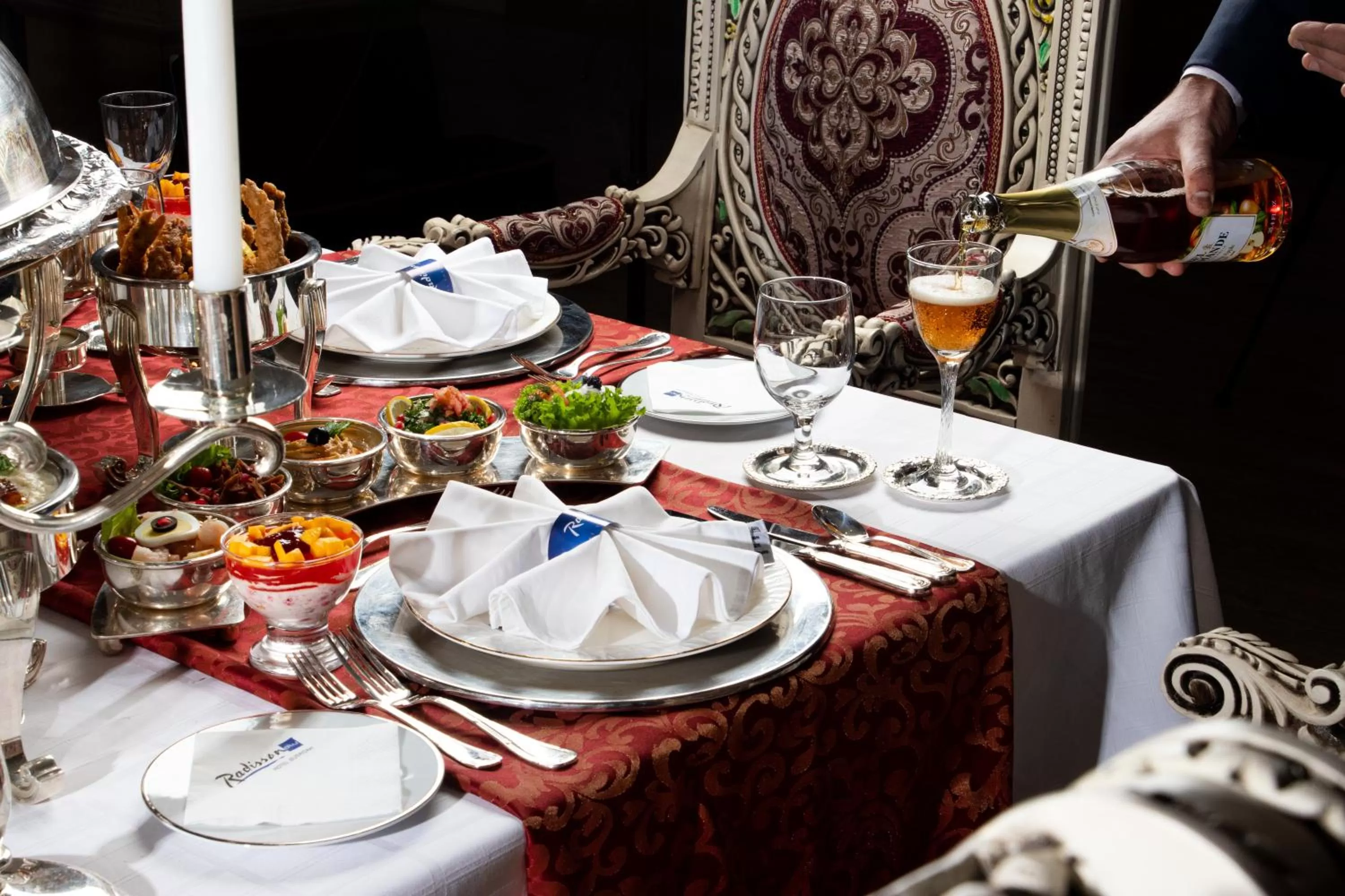 Restaurant/places to eat in Radisson Blu Hotel, Buraidah