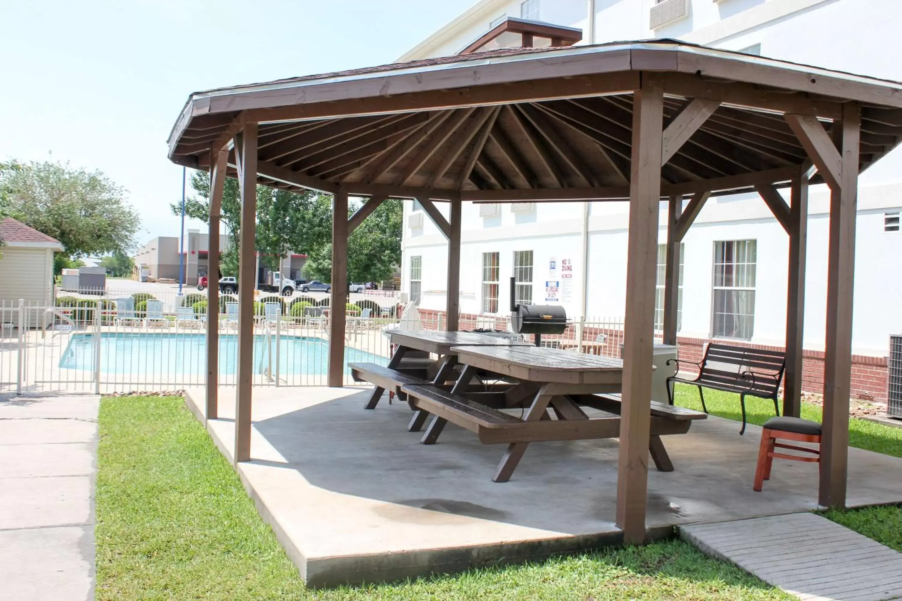 Day, Patio/Outdoor Area in Motel 6-Rosenberg, TX