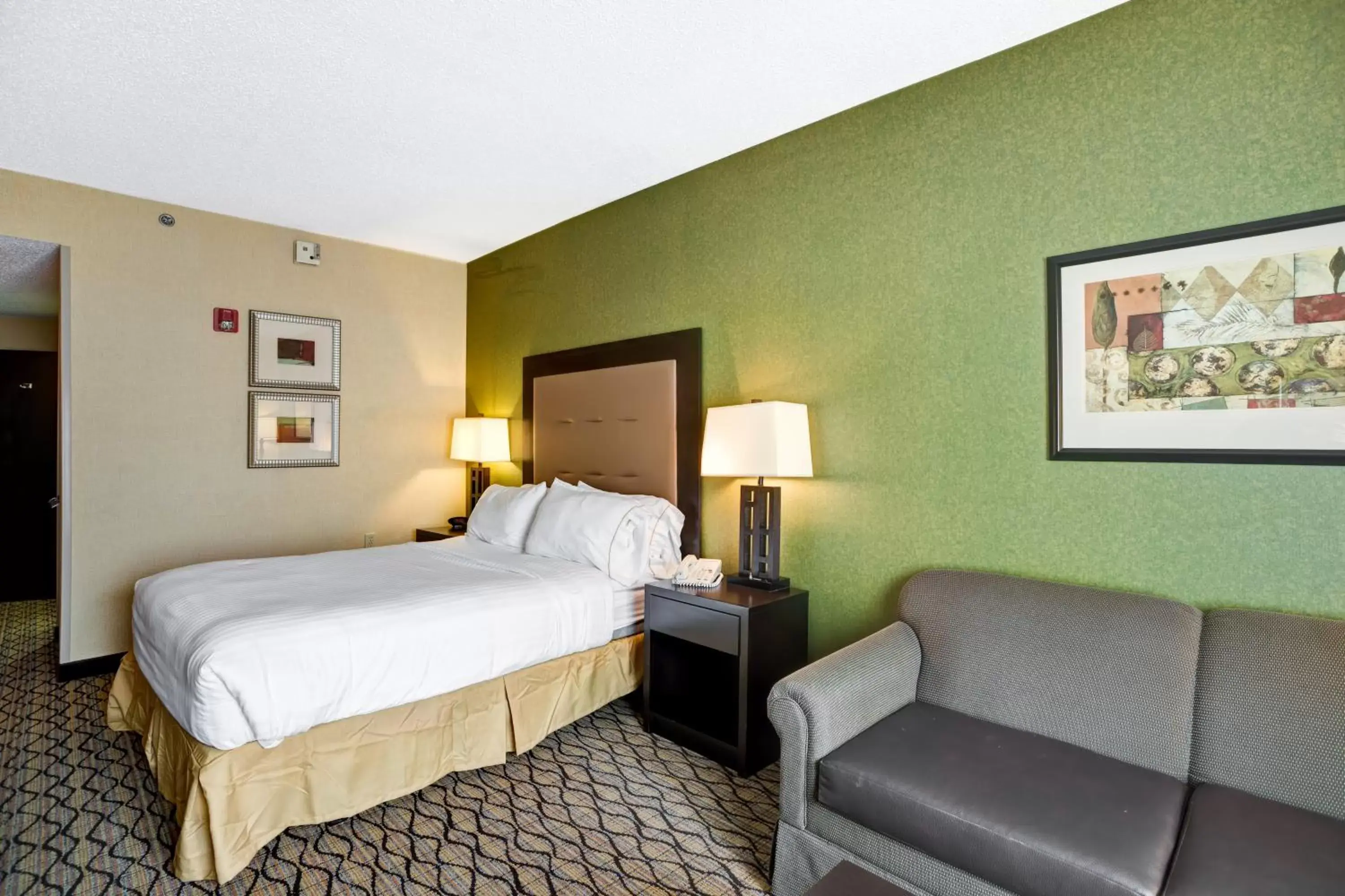 Bed in Holiday Inn Express Hotel & Suites Christiansburg, an IHG Hotel