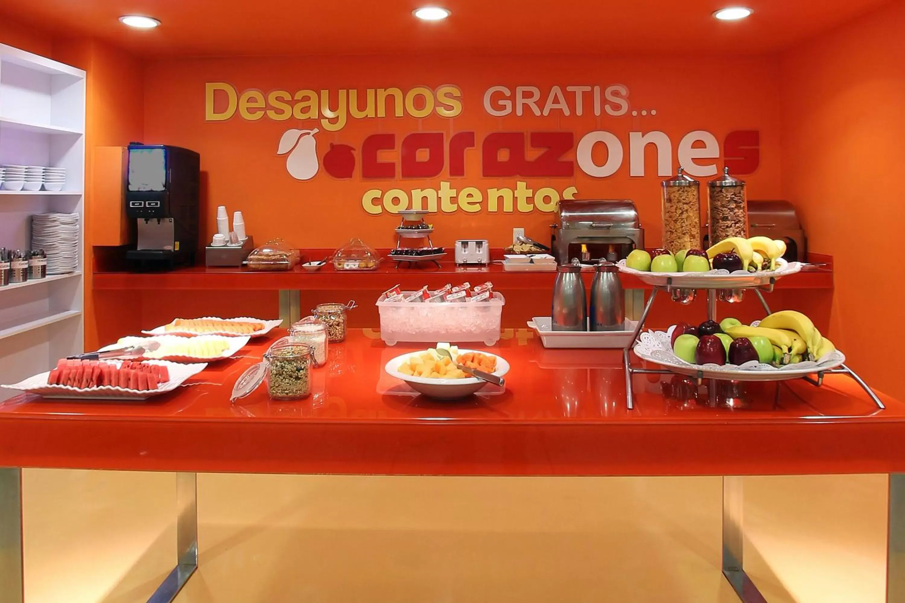 Restaurant/places to eat in One Queretaro Aeropuerto