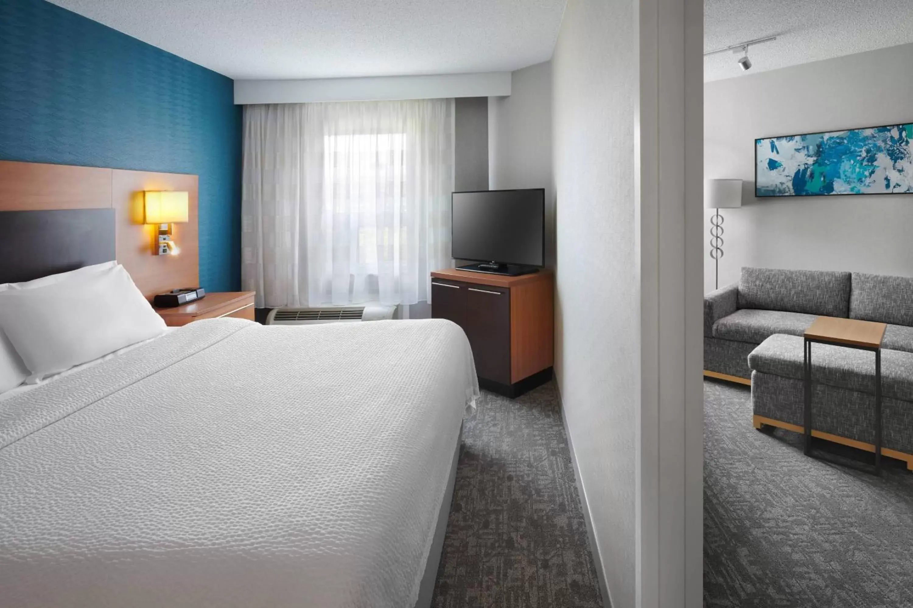 Bedroom, Bed in TownePlace Suites by Marriott Mississauga-Airport Corporate Centre