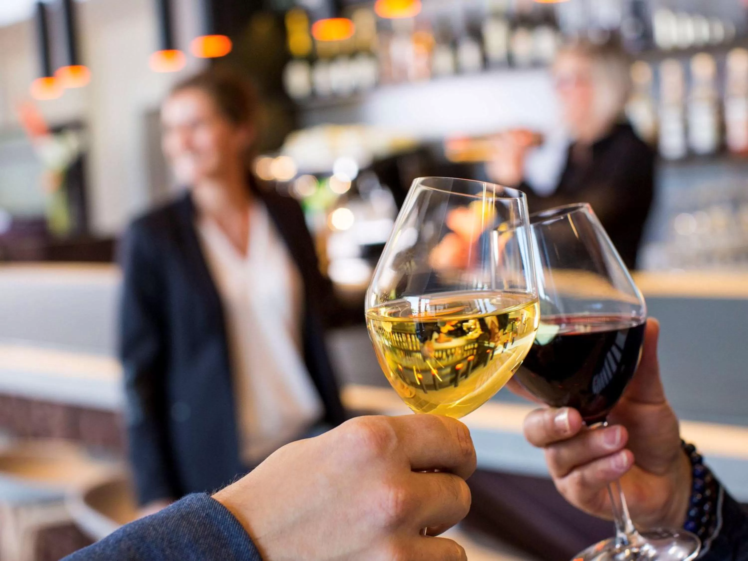 Lounge or bar in Mercure Beauvais Centre Cathédrale