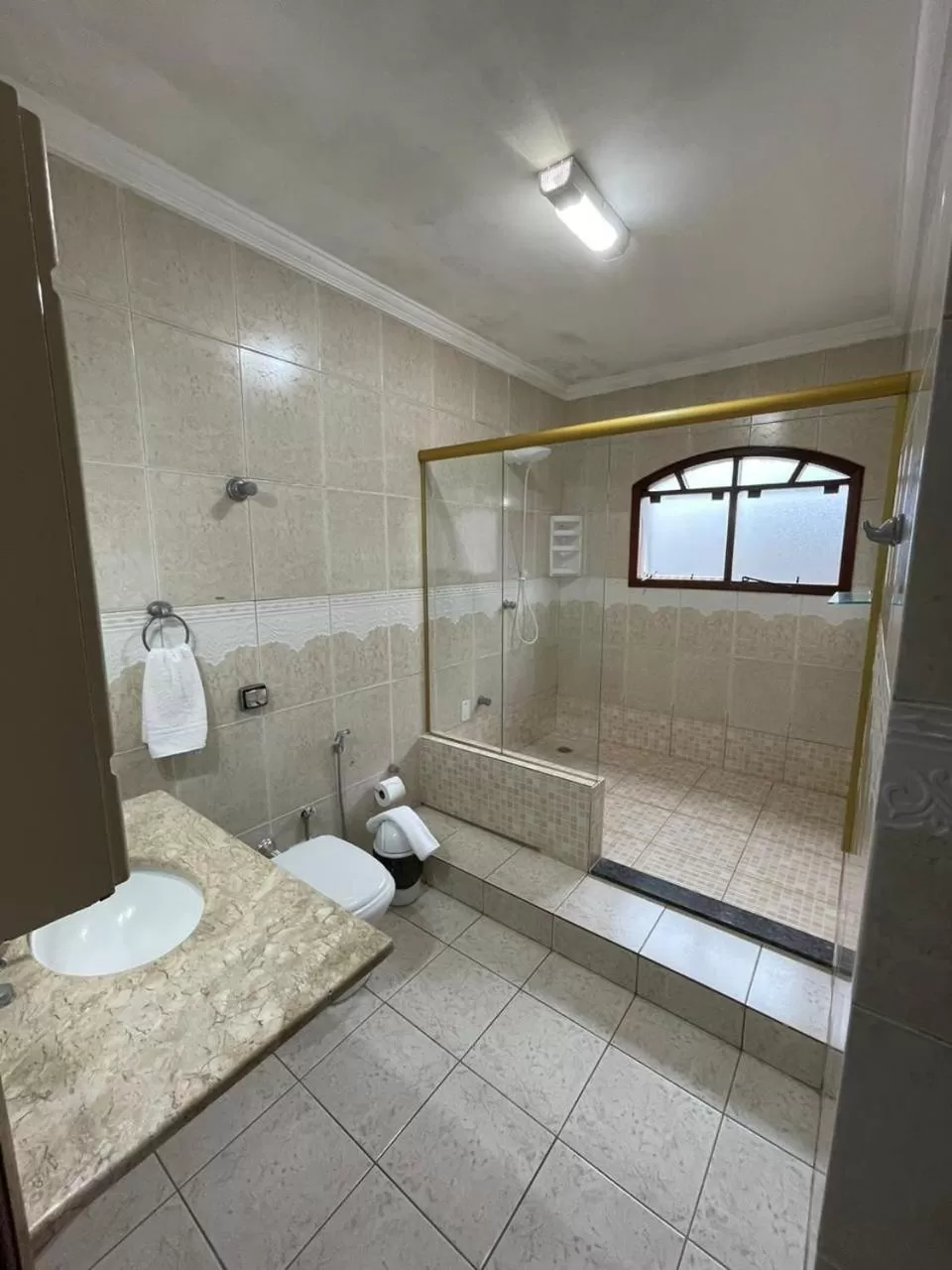 Shower in Pousada Praia do Tombo