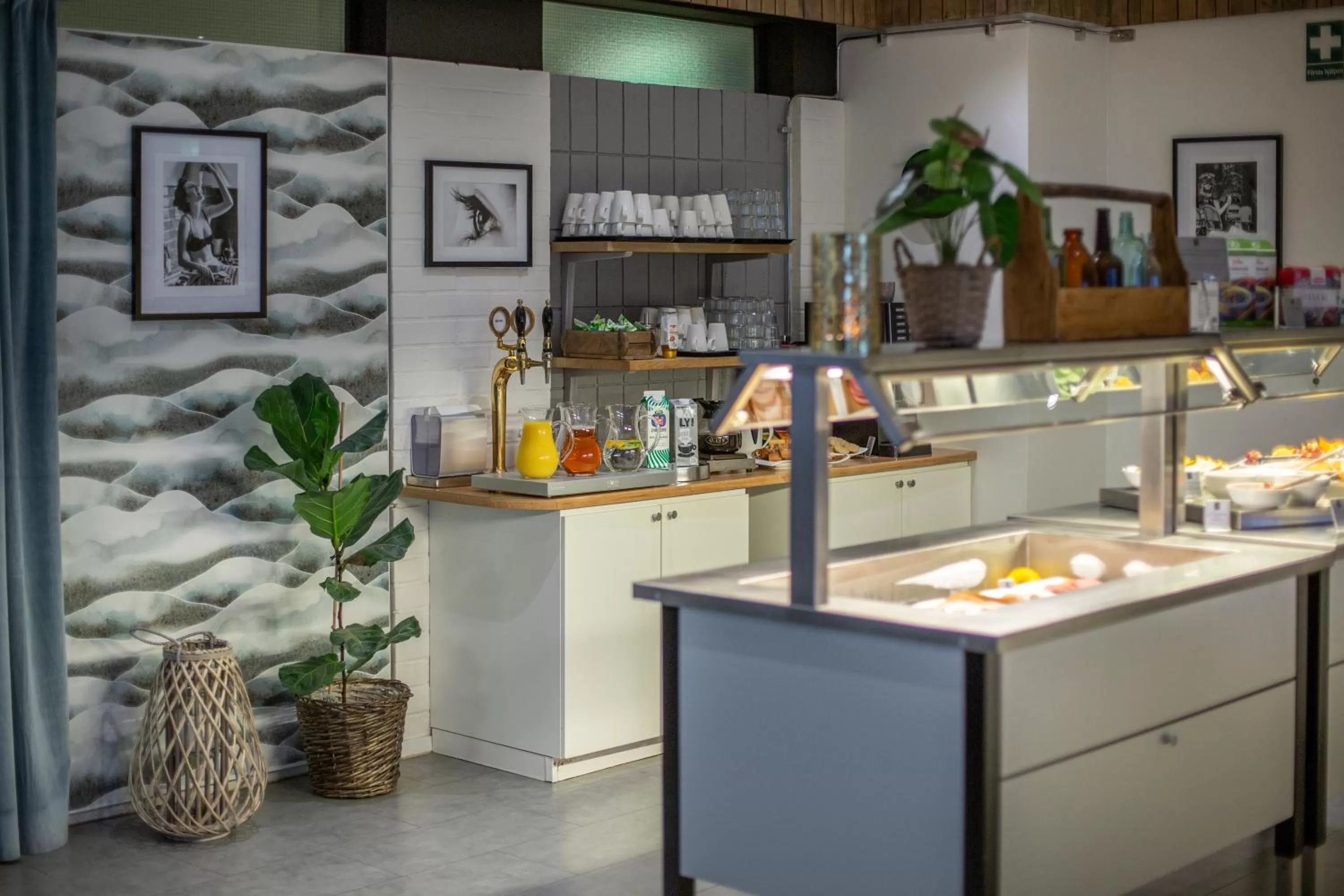 Restaurant/places to eat in Hotell Solhem Park