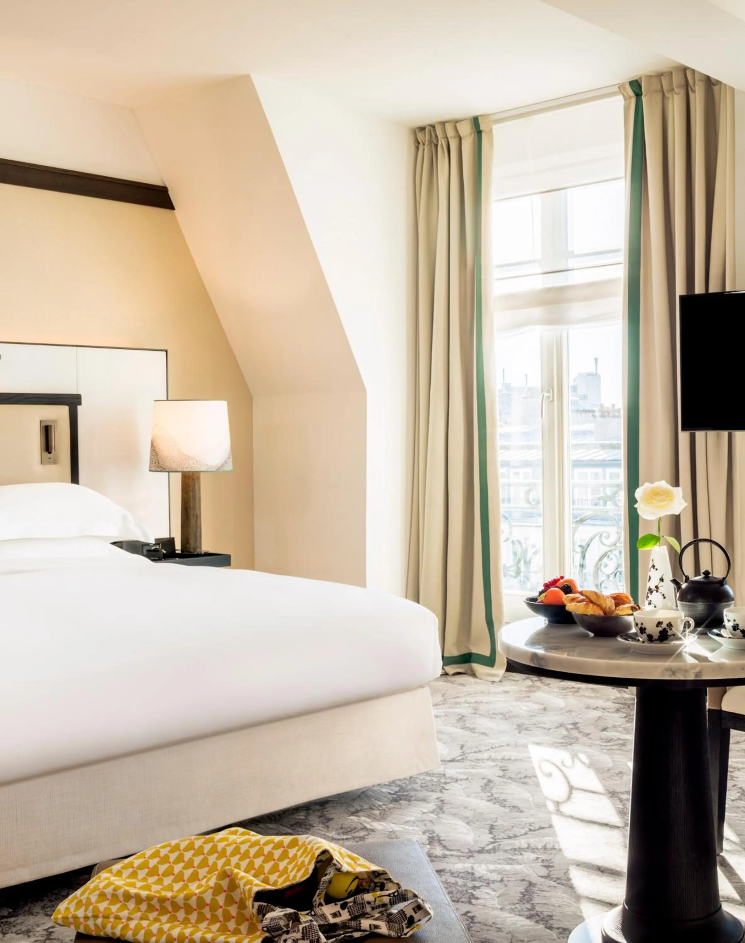 Bed in Hyatt Paris Madeleine