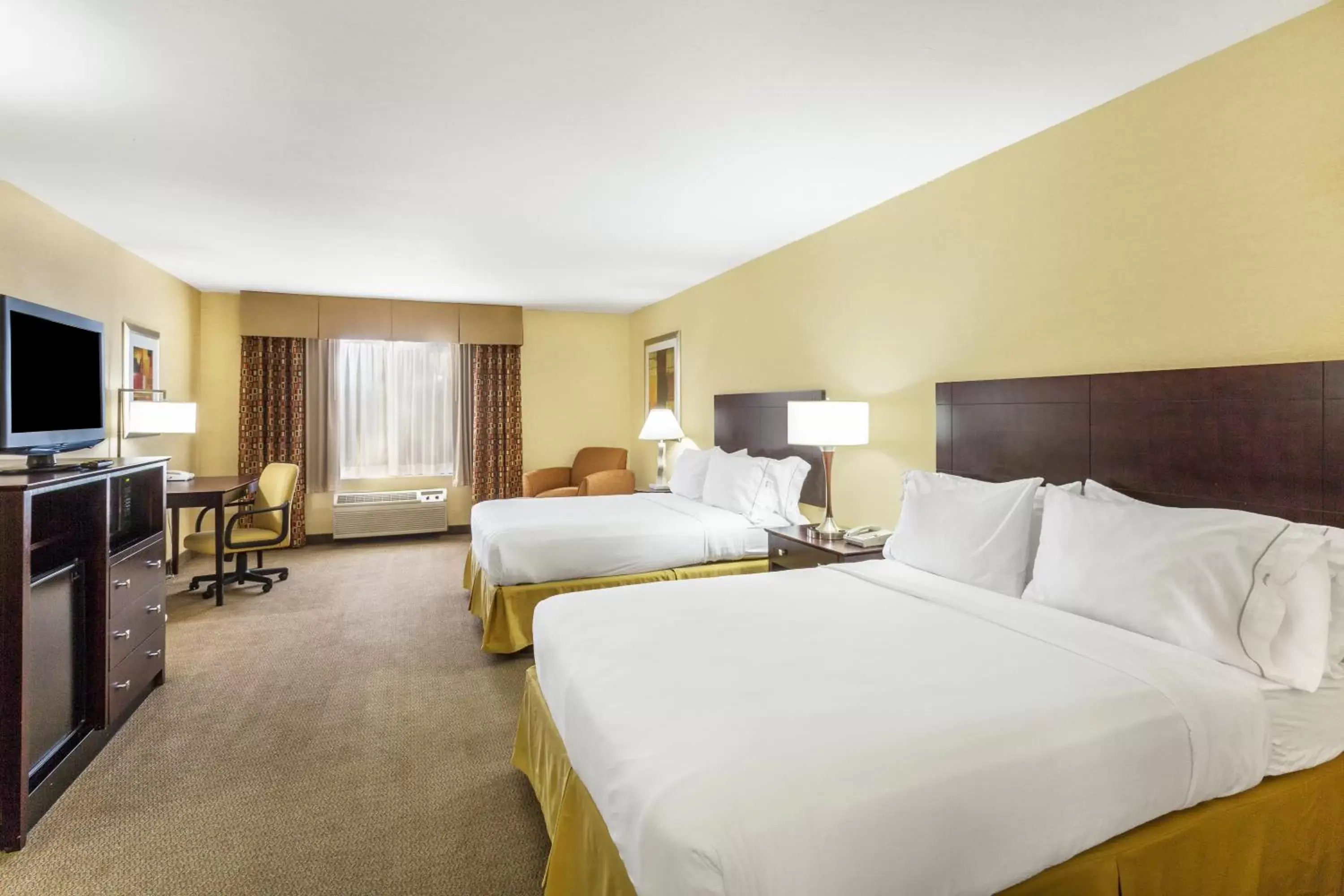 Photo of the whole room, Bed in Holiday Inn Express Hotel & Suites Nogales, an IHG Hotel