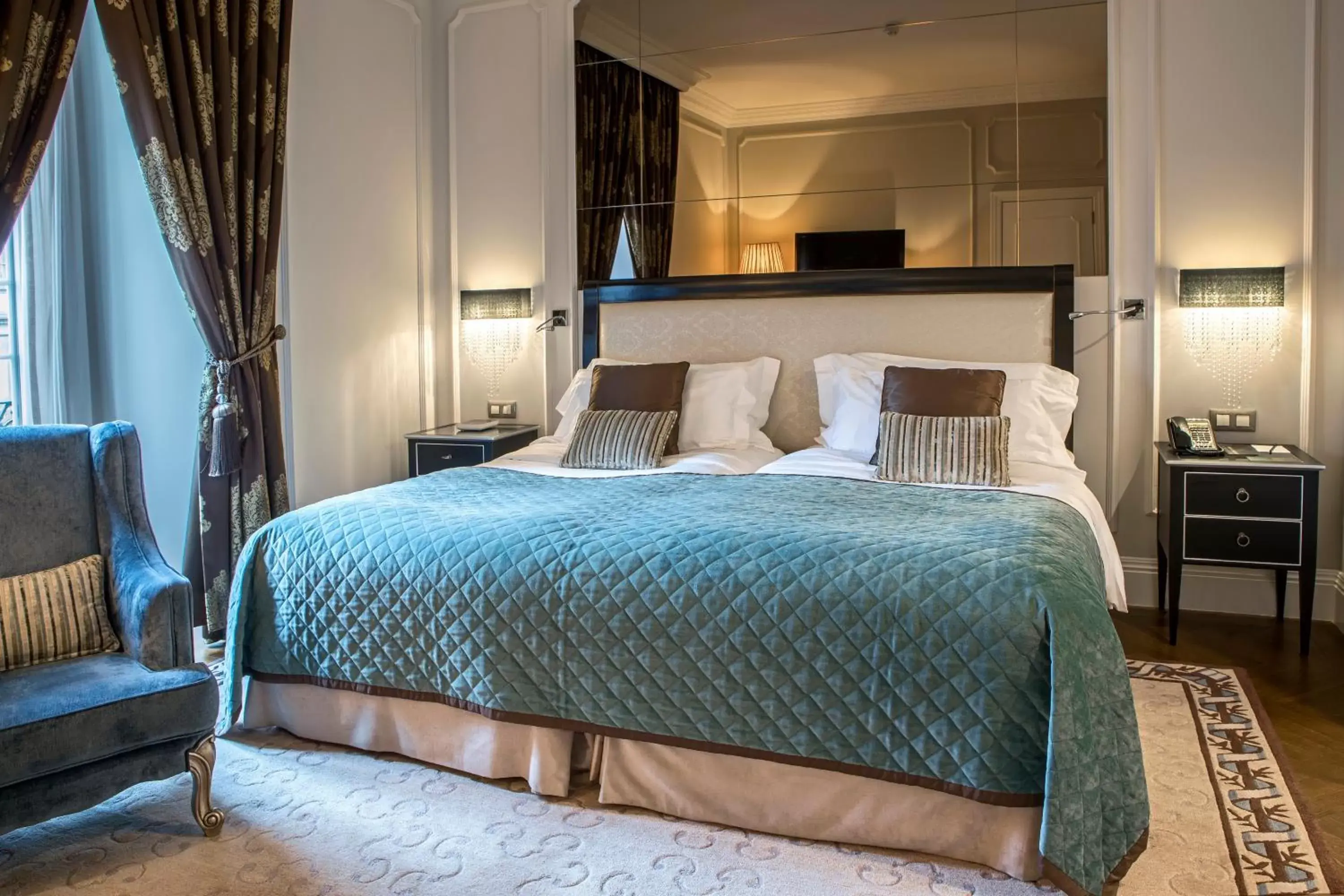 Photo of the whole room, Bed in InterContinental Porto - Palacio das Cardosas, an IHG Hotel