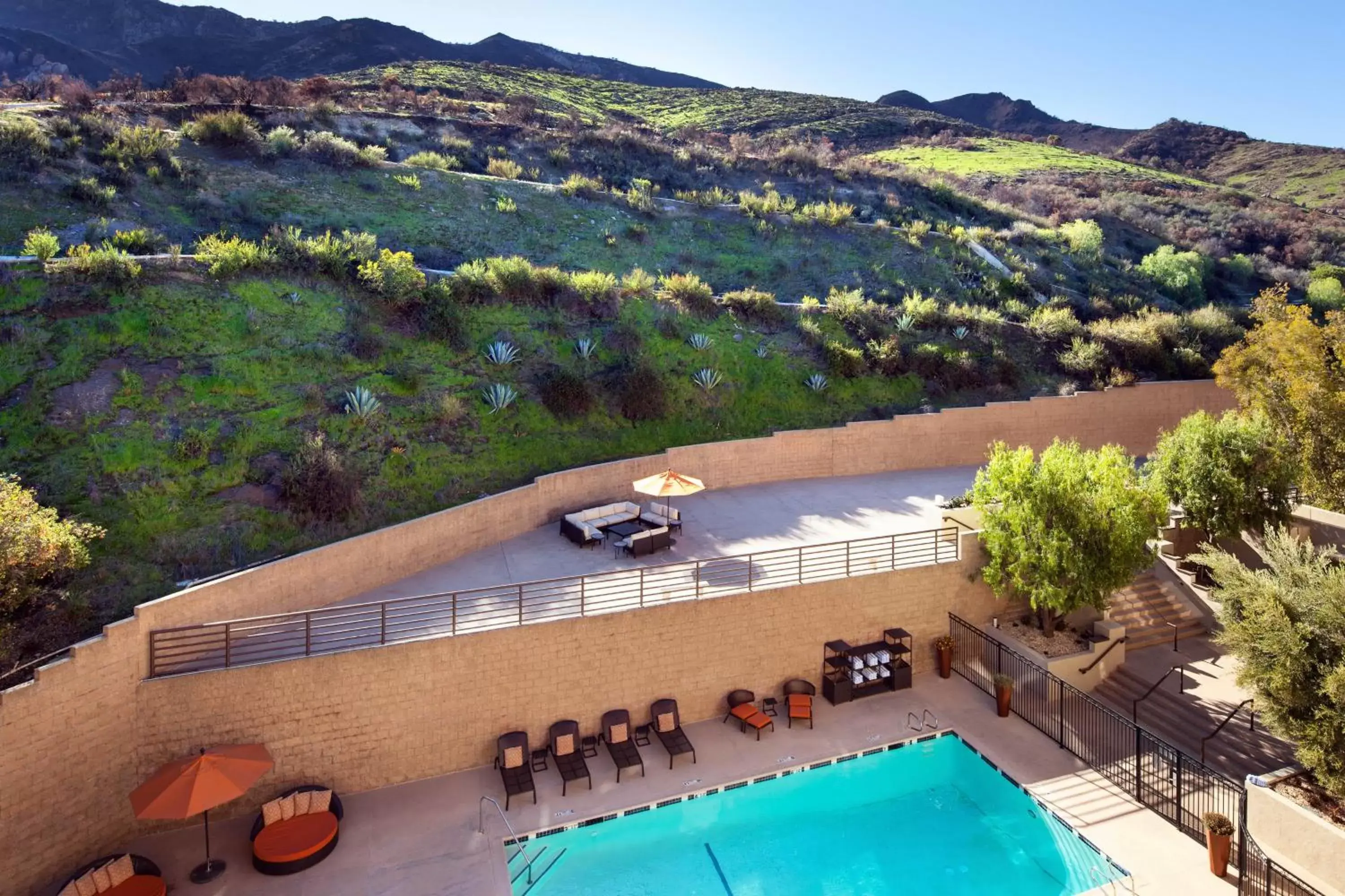 Swimming pool, Pool View in Sheraton Agoura Hills Hotel