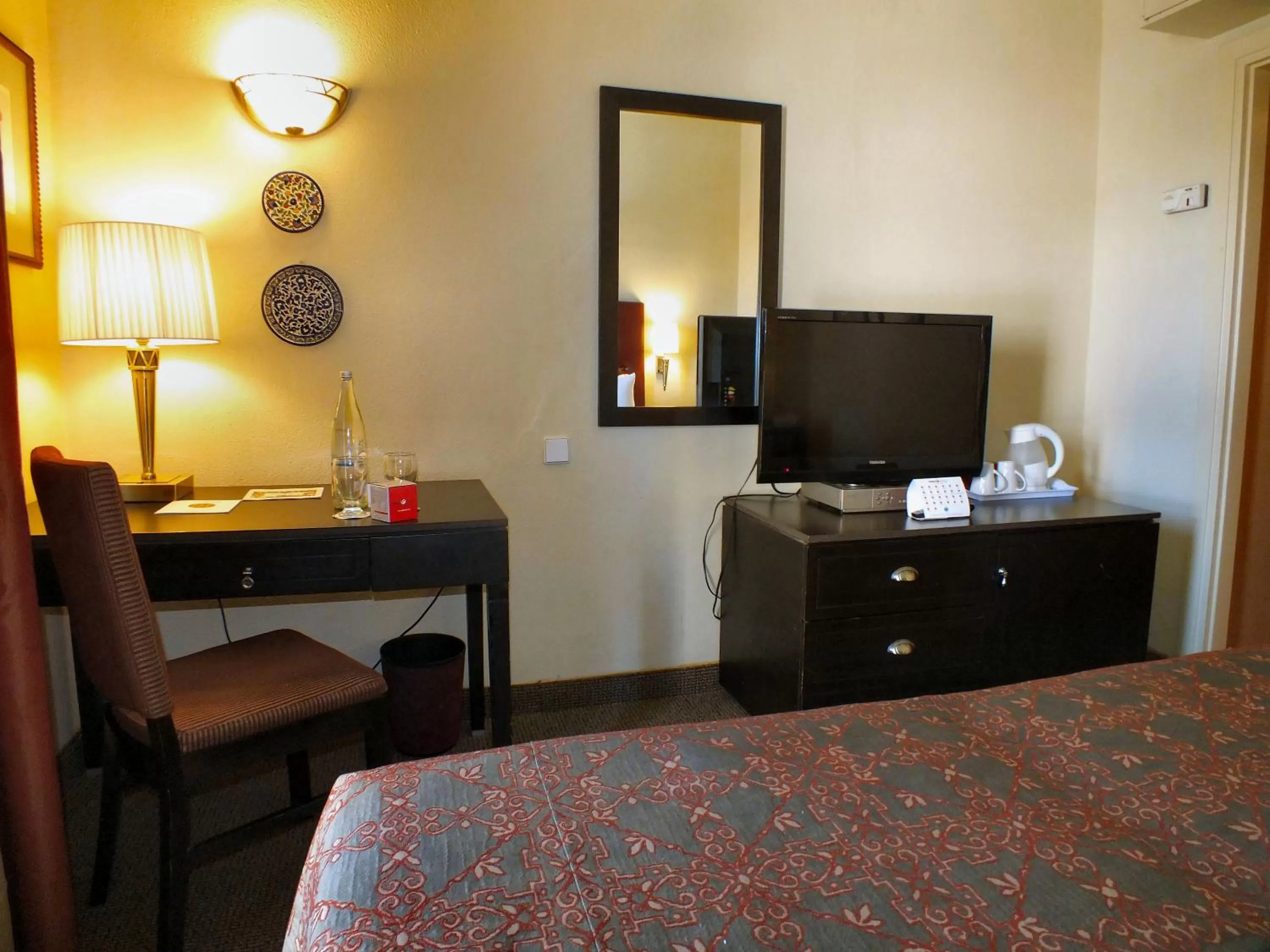 TV and multimedia, Bed in Prima Kings Hotel