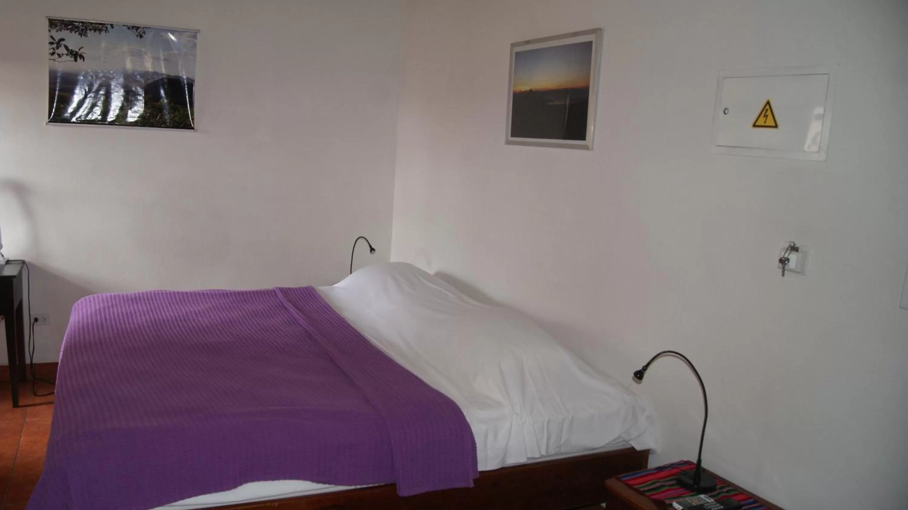 Photo of the whole room, Bed in Hotel Cacique Adiact