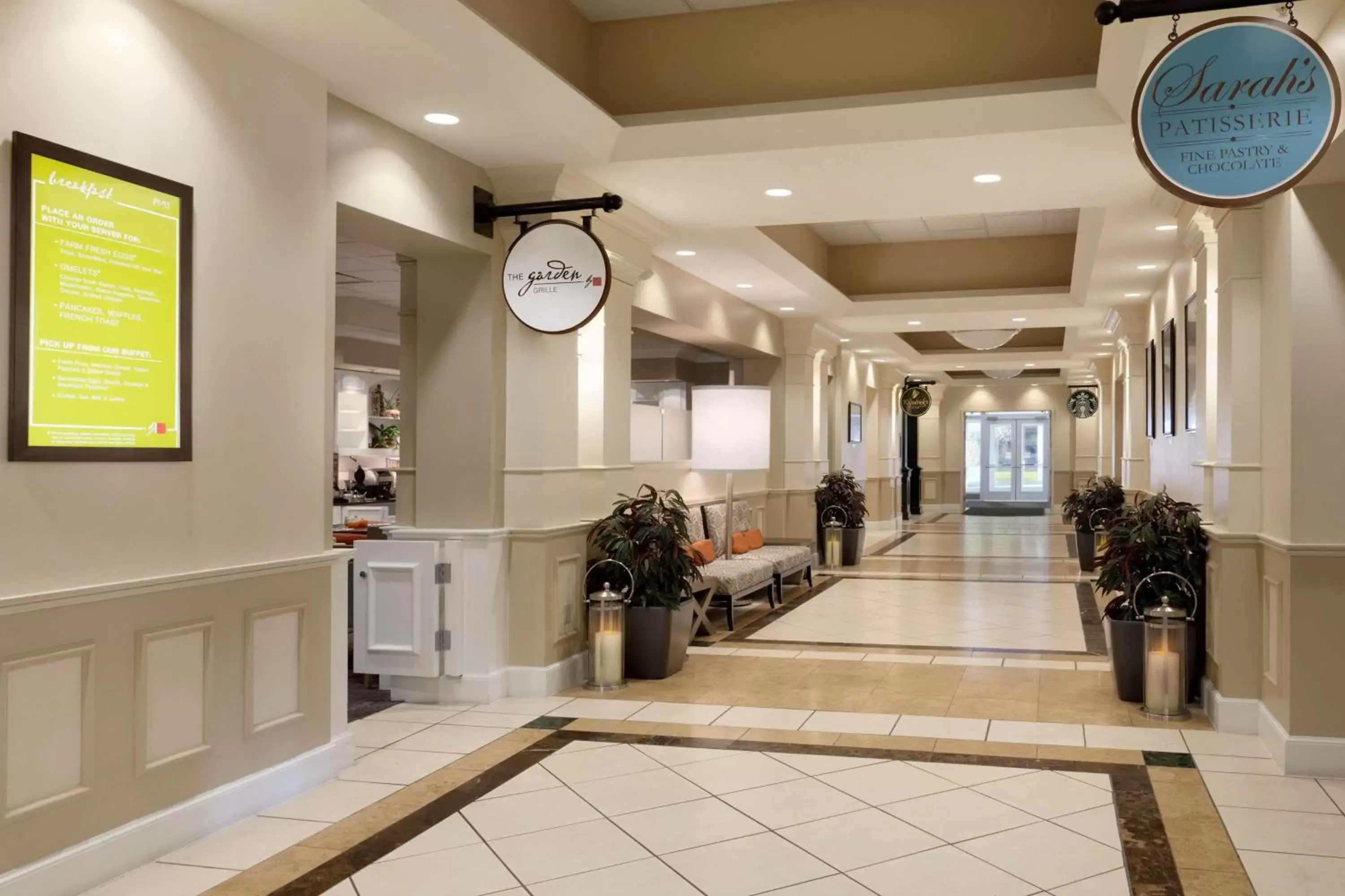 Dining area, Lobby/Reception in Hilton Garden Inn Ithaca
