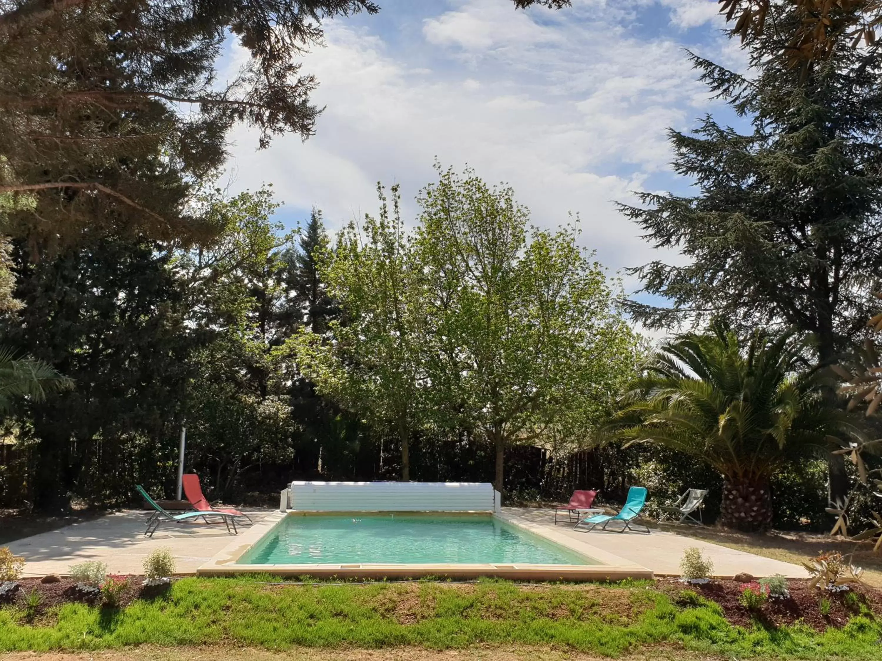 Swimming Pool in Chambre d'hôtes dans propriété rurale - Provence