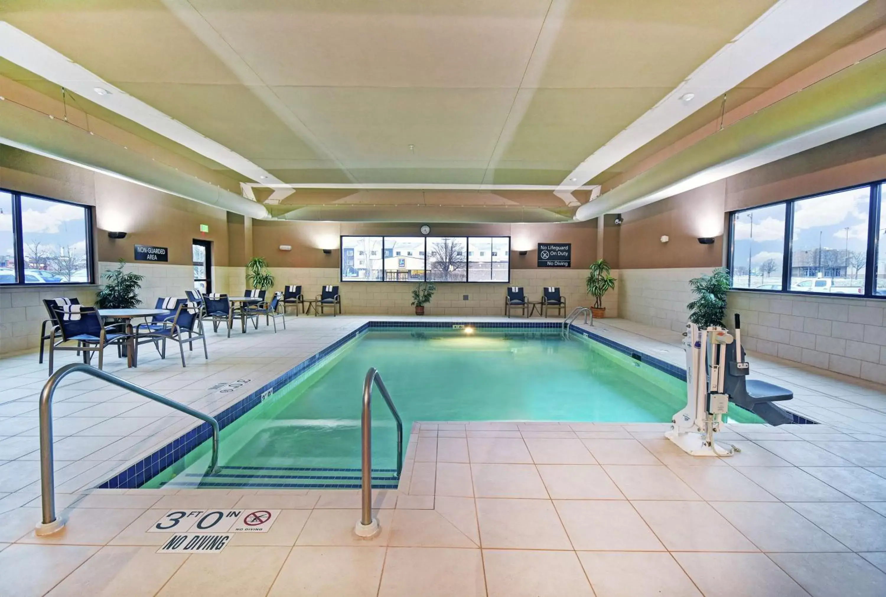 Pool view, Swimming Pool in Hampton Inn Beloit