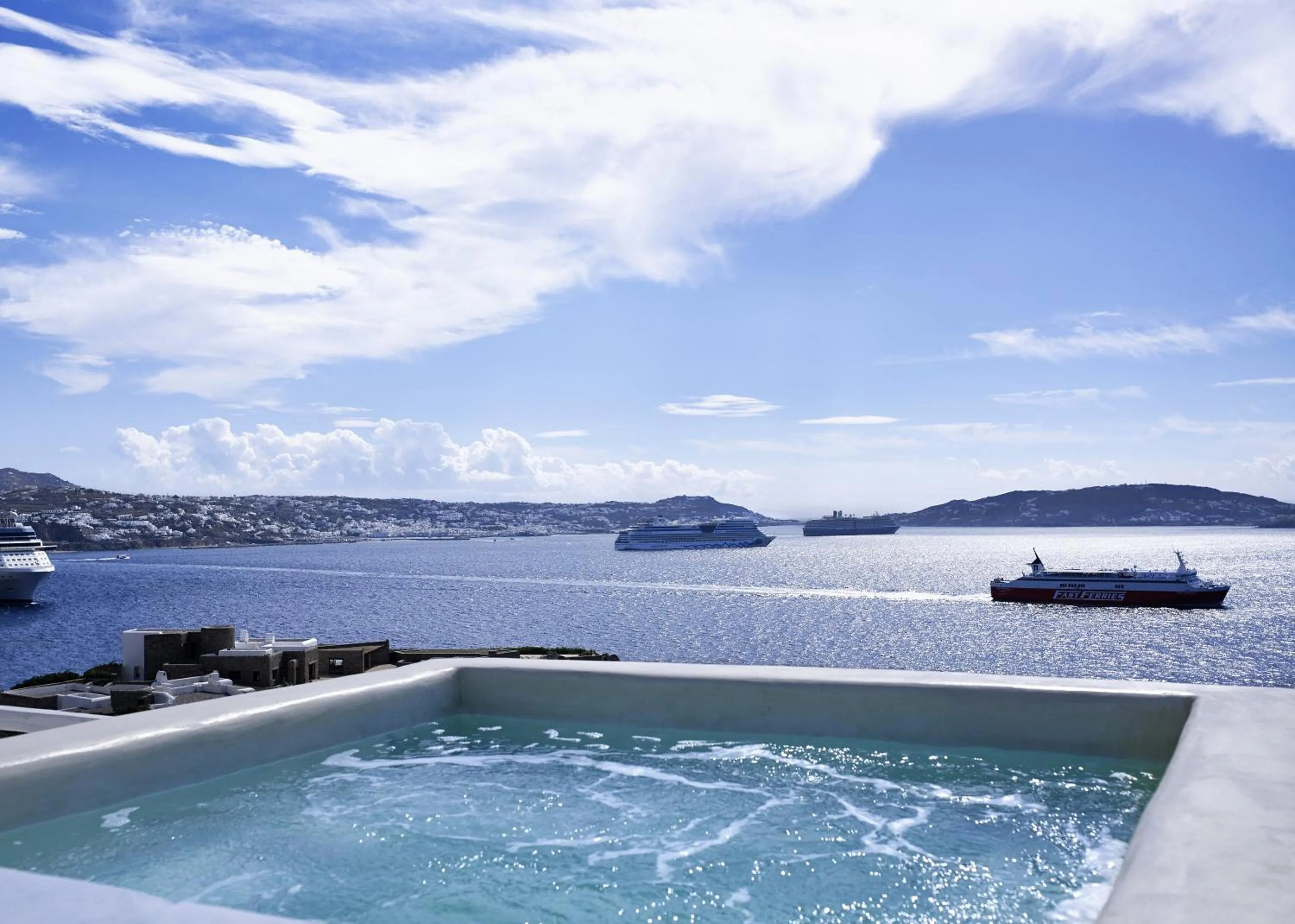 Kitchen or kitchenette in Rocabella Mykonos Hotel