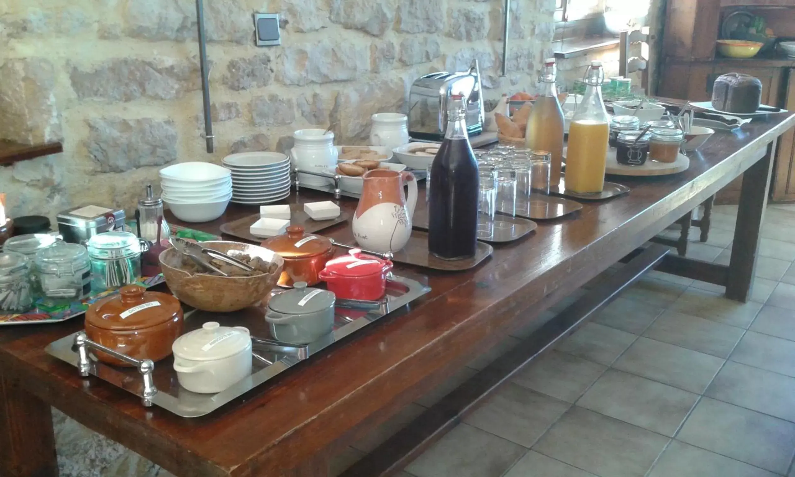 Continental breakfast in Hotel Le Mas de Rivet